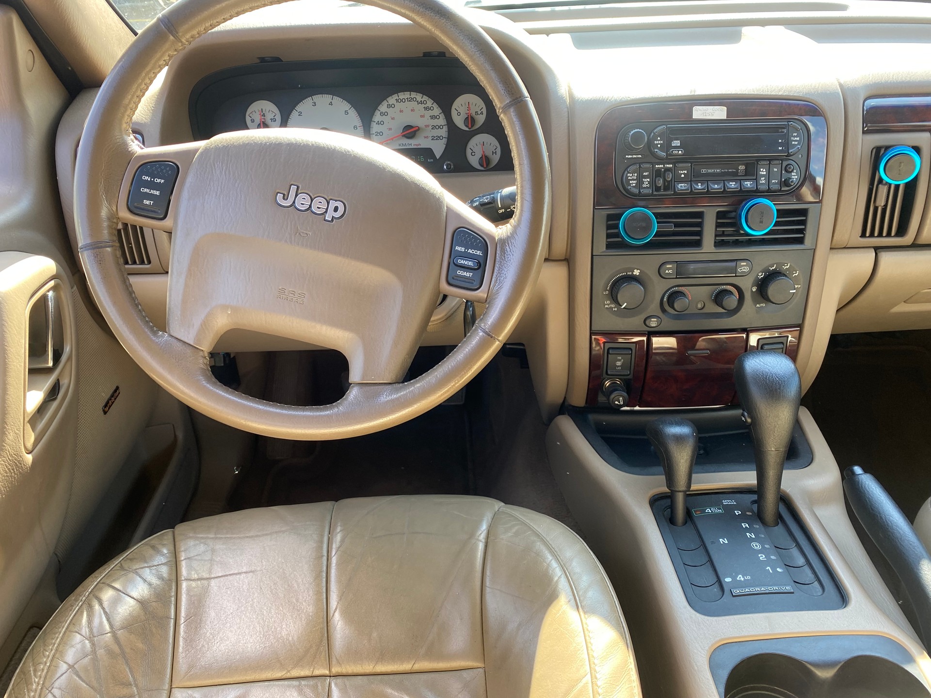 JEEP Grand Cherokee 4.7 Limited Automatic-image-8