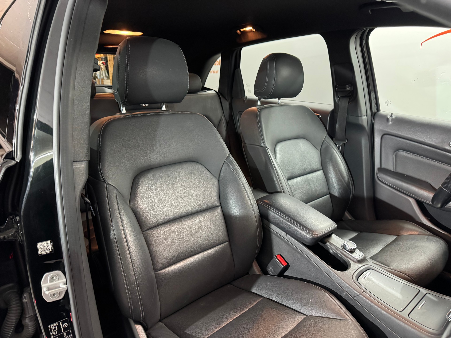 MERCEDES-BENZ B 180 7G-DCT-image-11