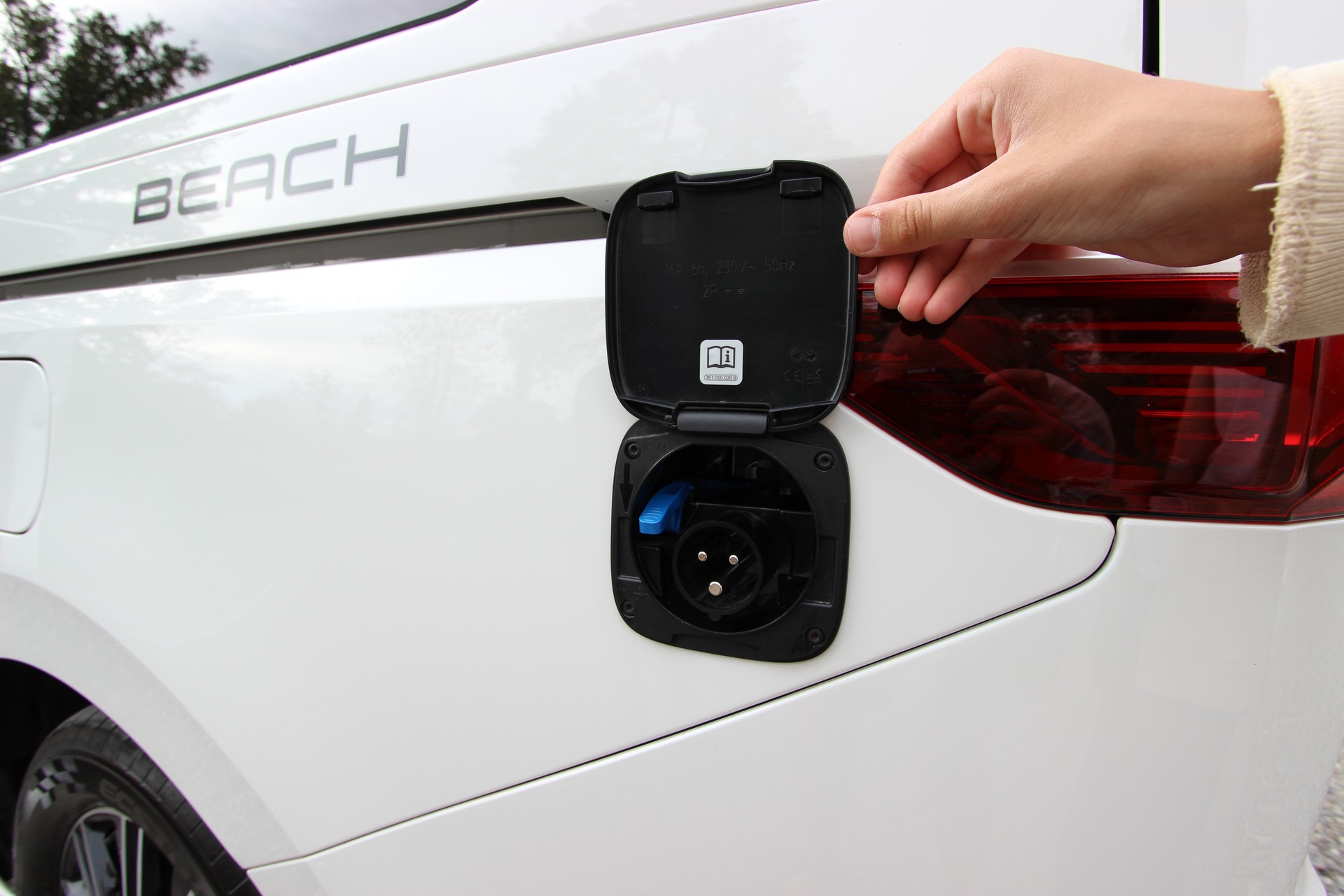 VW California eHybrid Beach Tour Liberty 4Motion 245PS-image-17