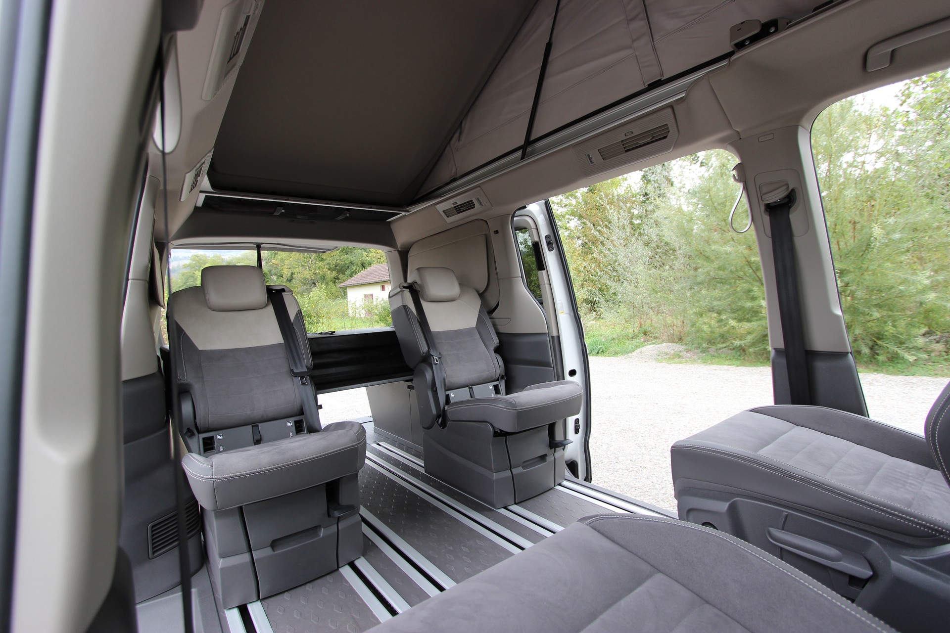 VW California eHybrid Beach Tour Liberty 4Motion 245PS-image-2