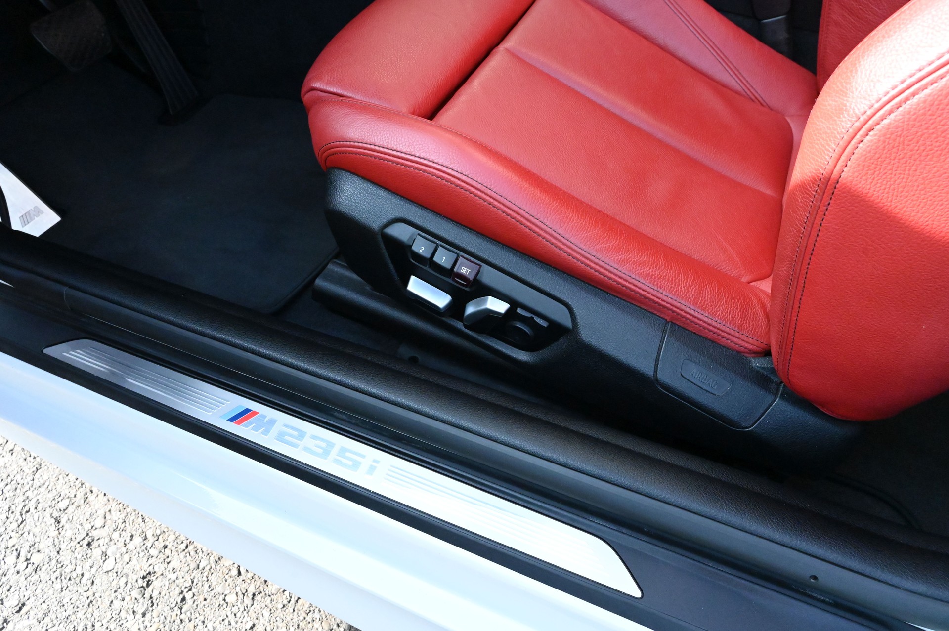 BMW M235i xDrive Steptronic-image-17