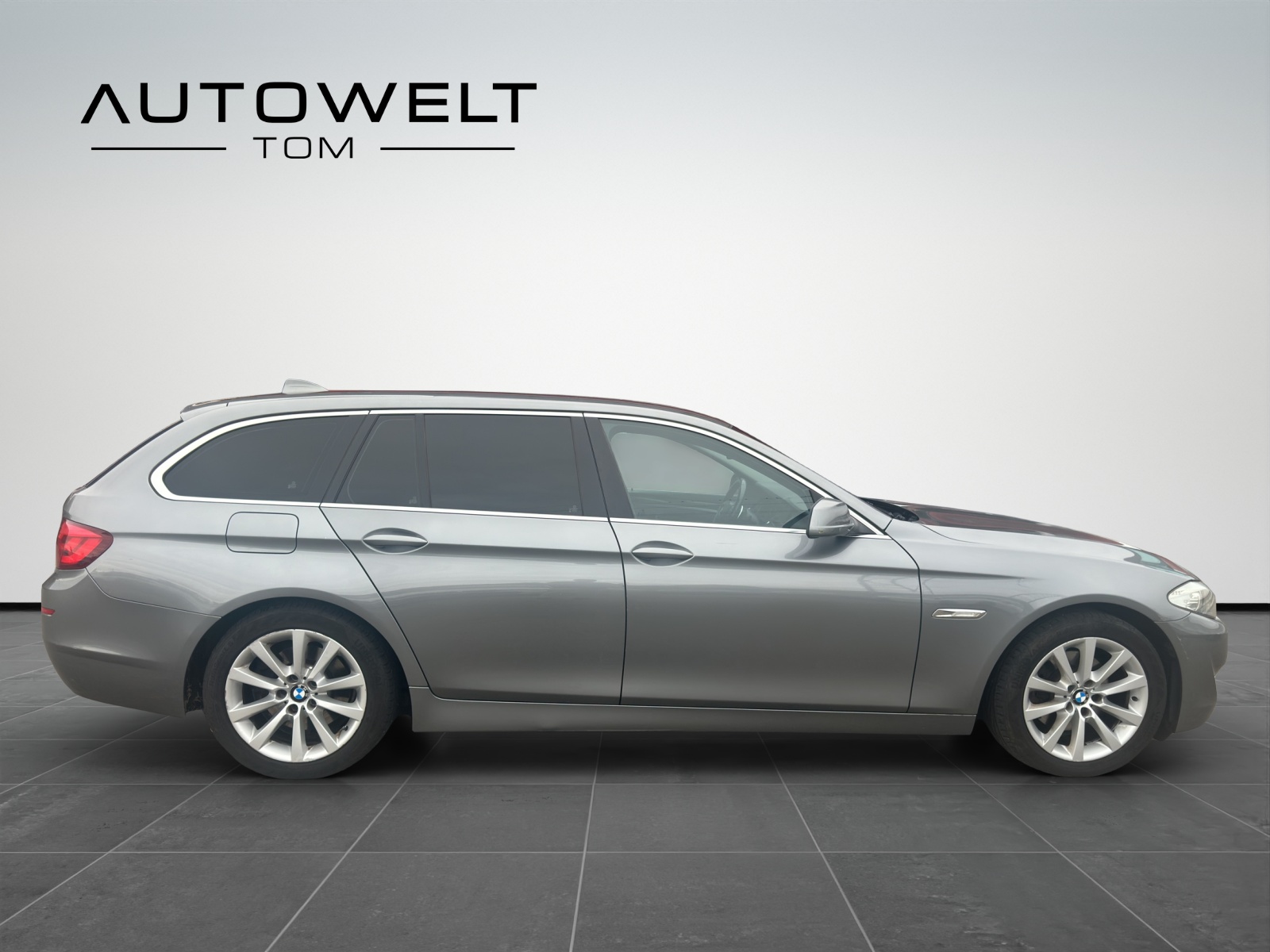 BMW 520d Touring Steptronic-image-5
