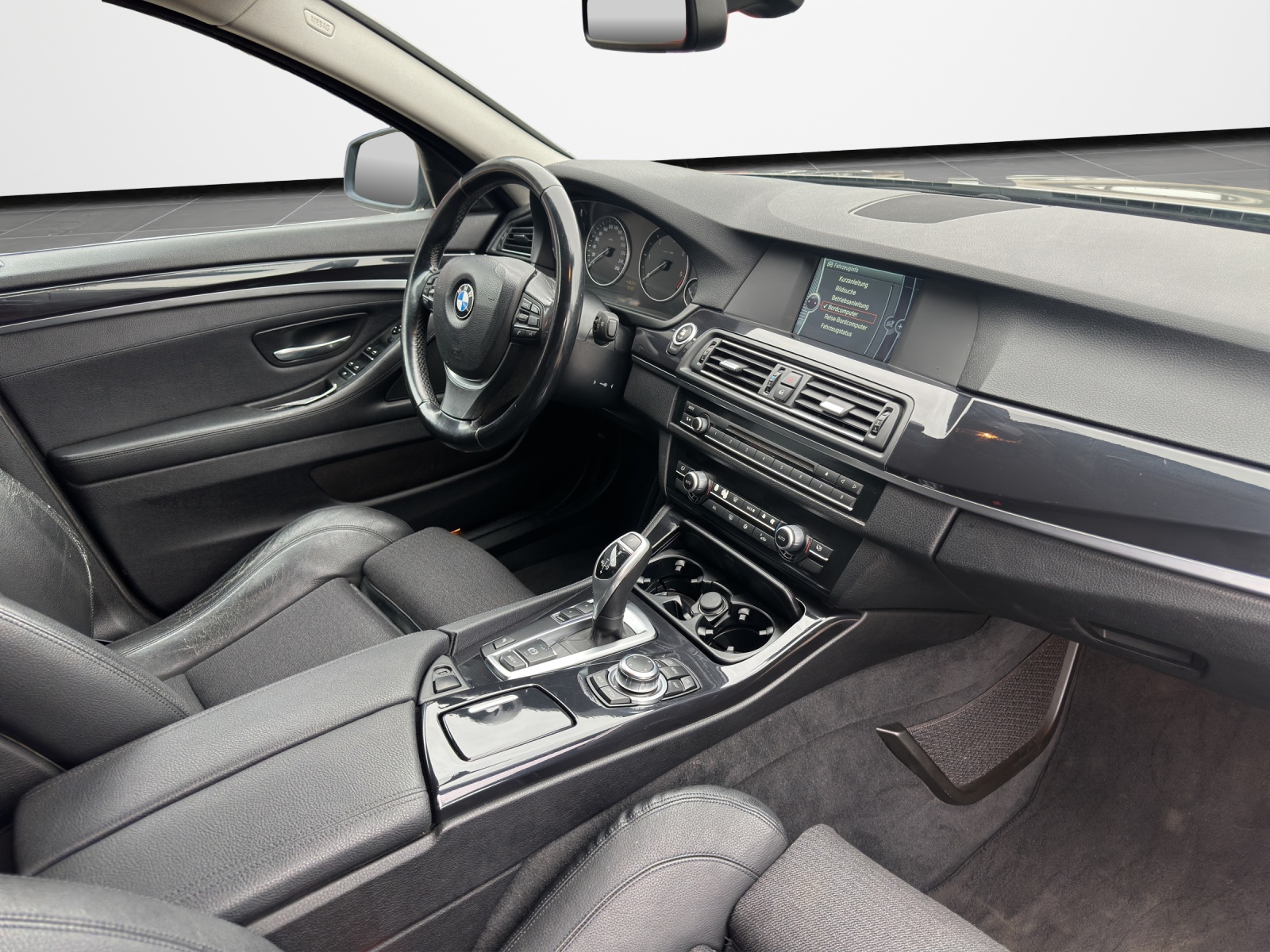 BMW 520d Touring Steptronic-image-11