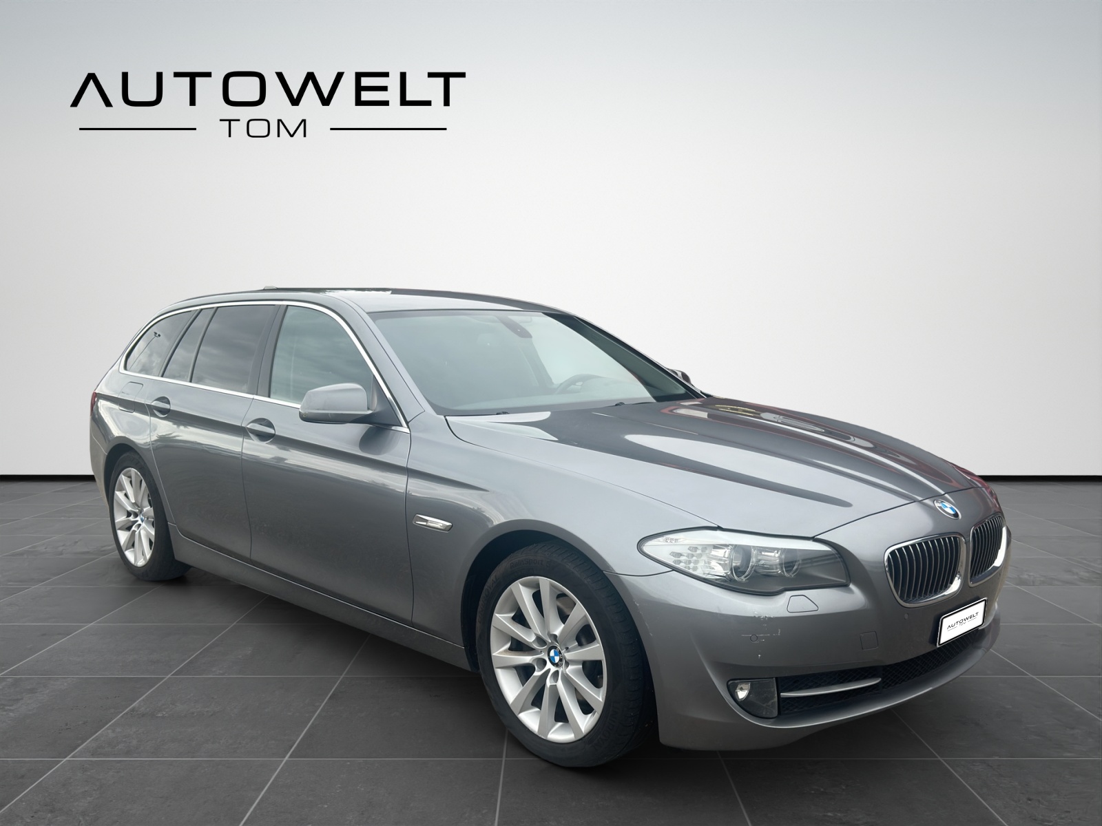 BMW 520d Touring Steptronic-image-6