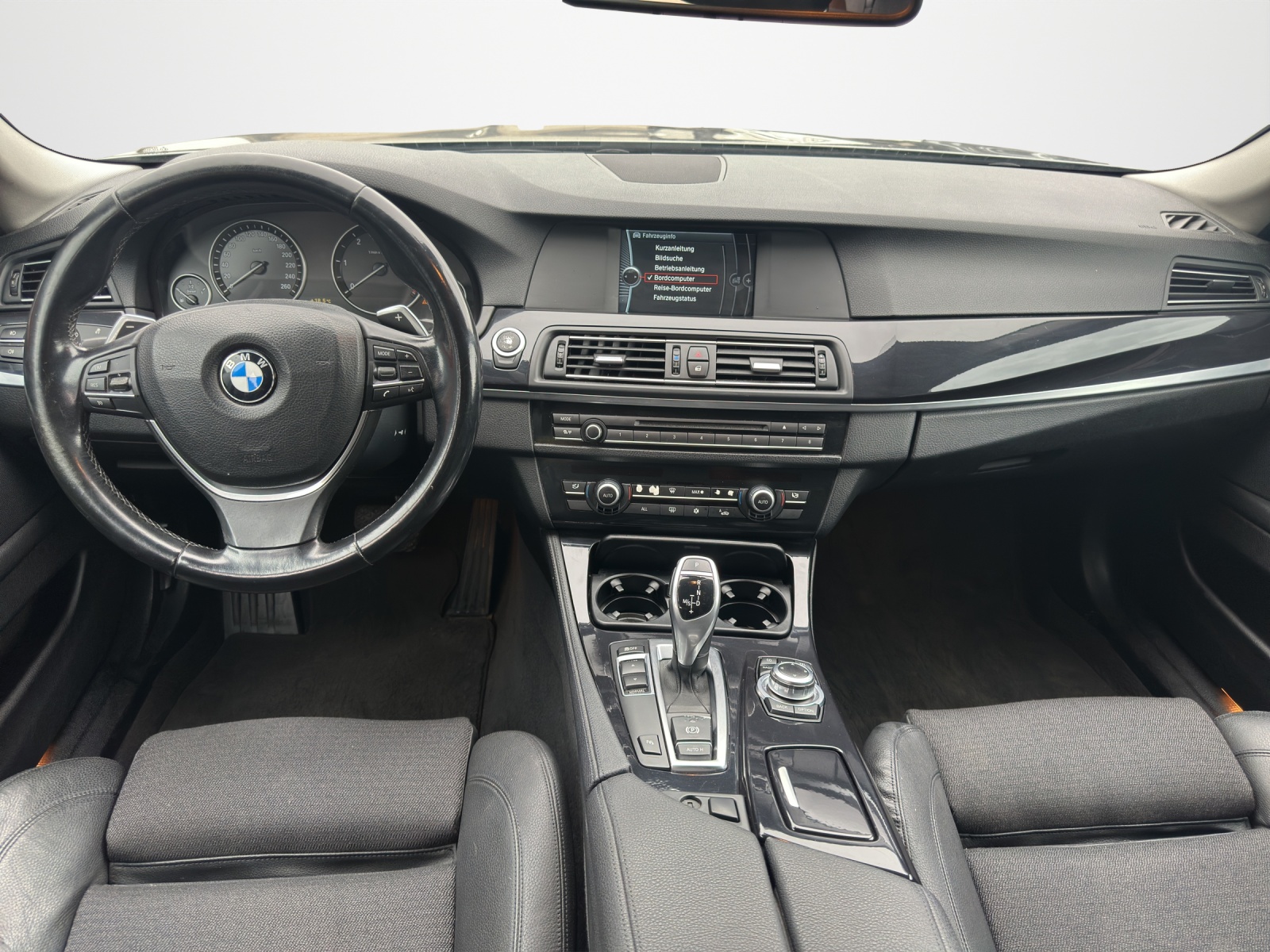 BMW 520d Touring Steptronic-image-10