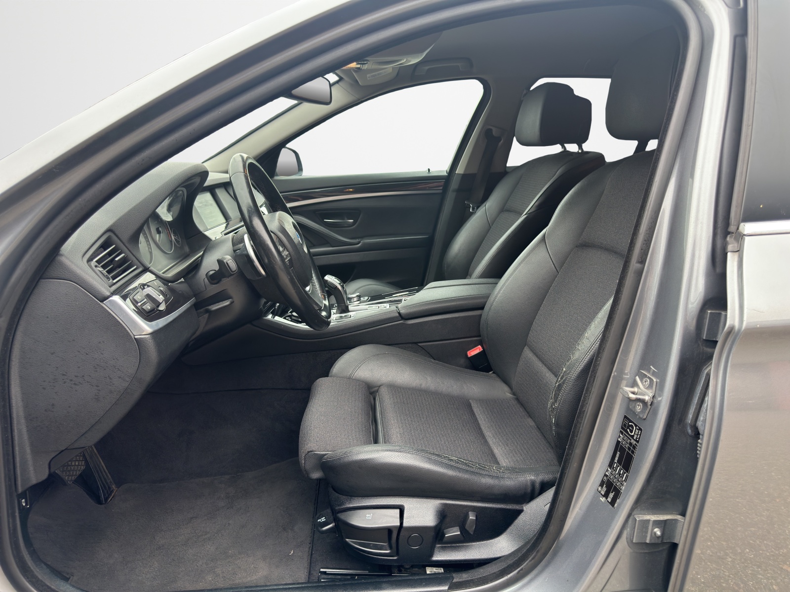 BMW 520d Touring Steptronic-image-8