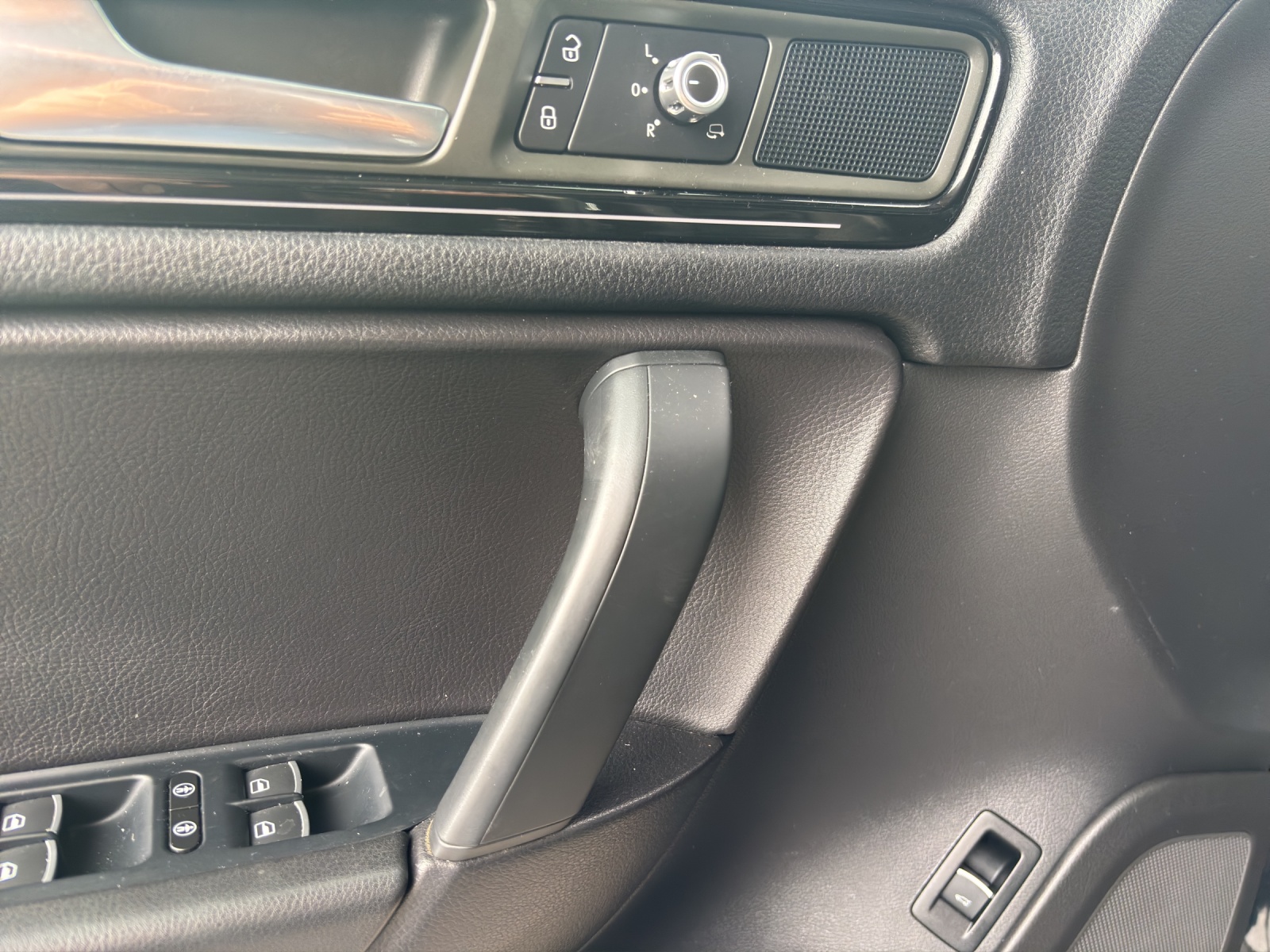 VW Touareg 3.0 TDI BMT Edition X Tiptronic-image-10