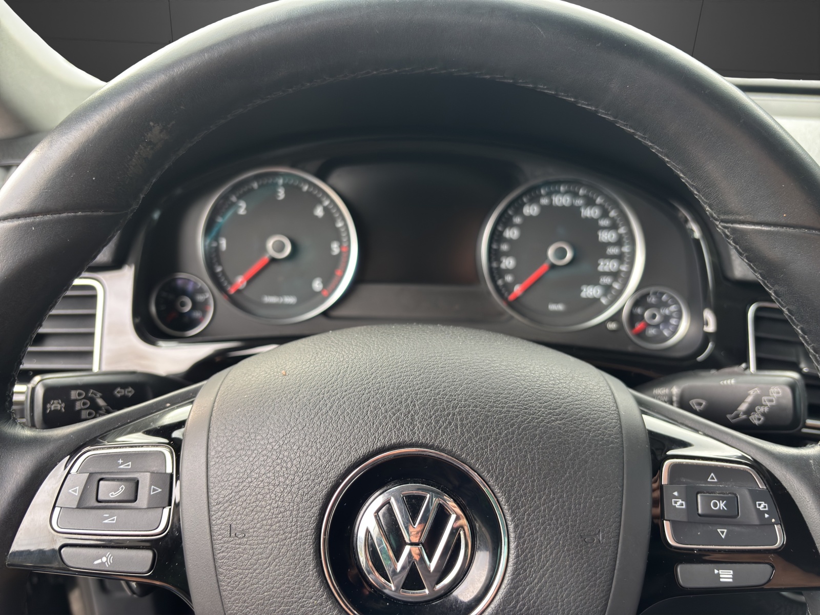 VW Touareg 3.0 TDI BMT Edition X Tiptronic-image-5