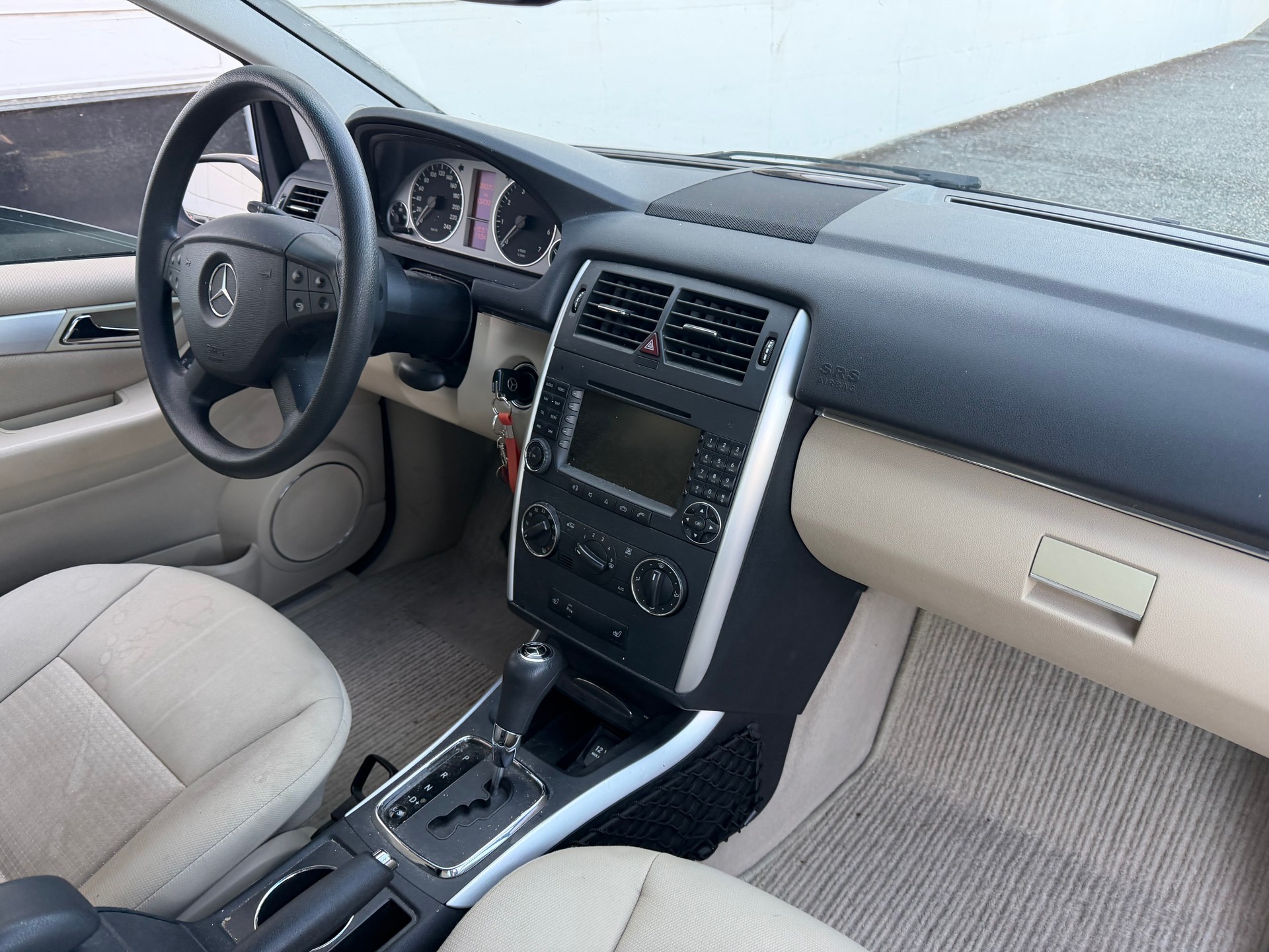 MERCEDES-BENZ B 200-image-3