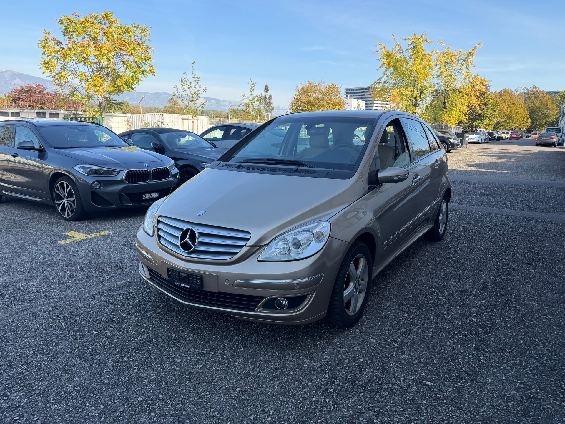 MERCEDES-BENZ B 200-image-0