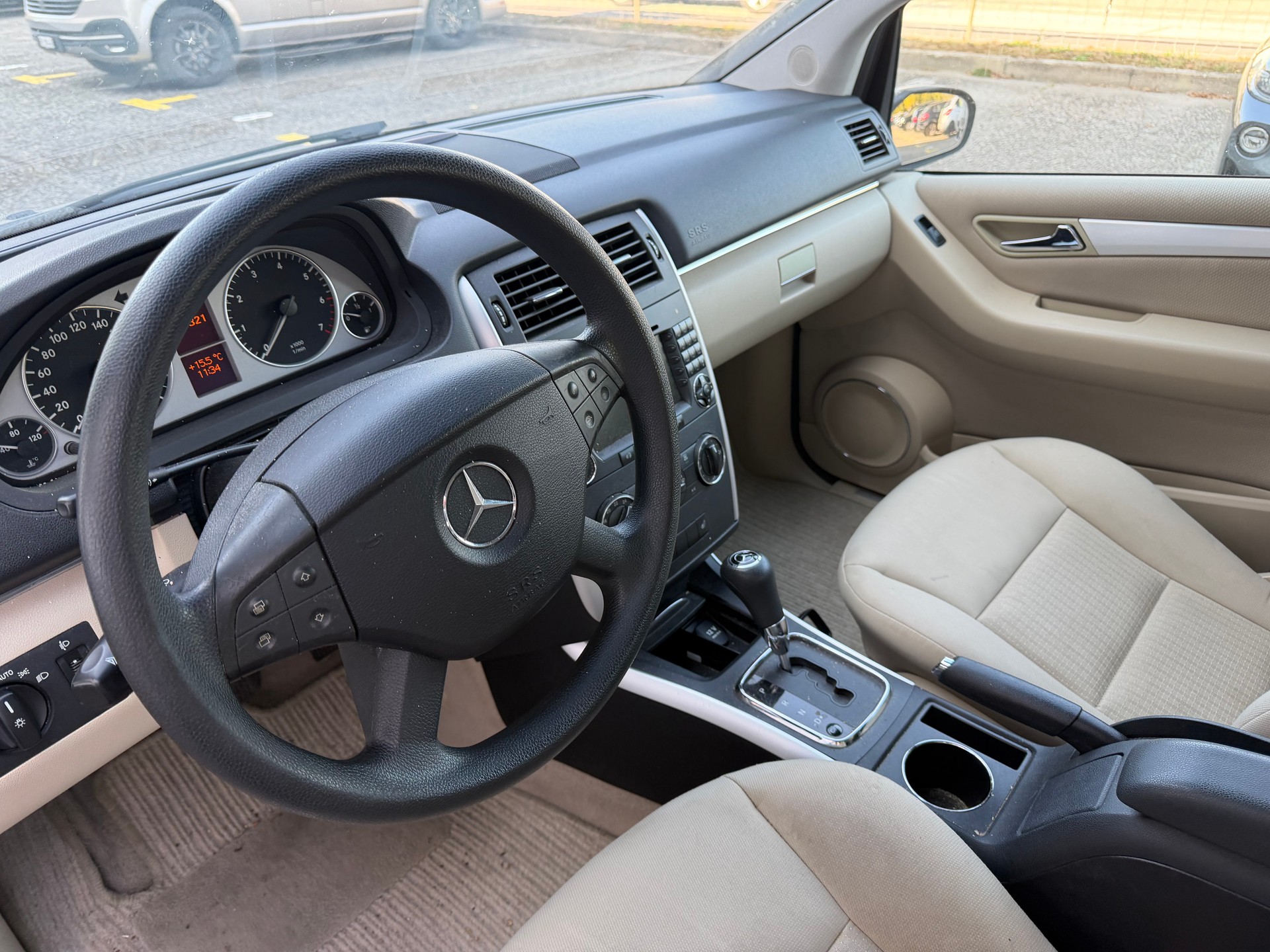 MERCEDES-BENZ B 200-image-7