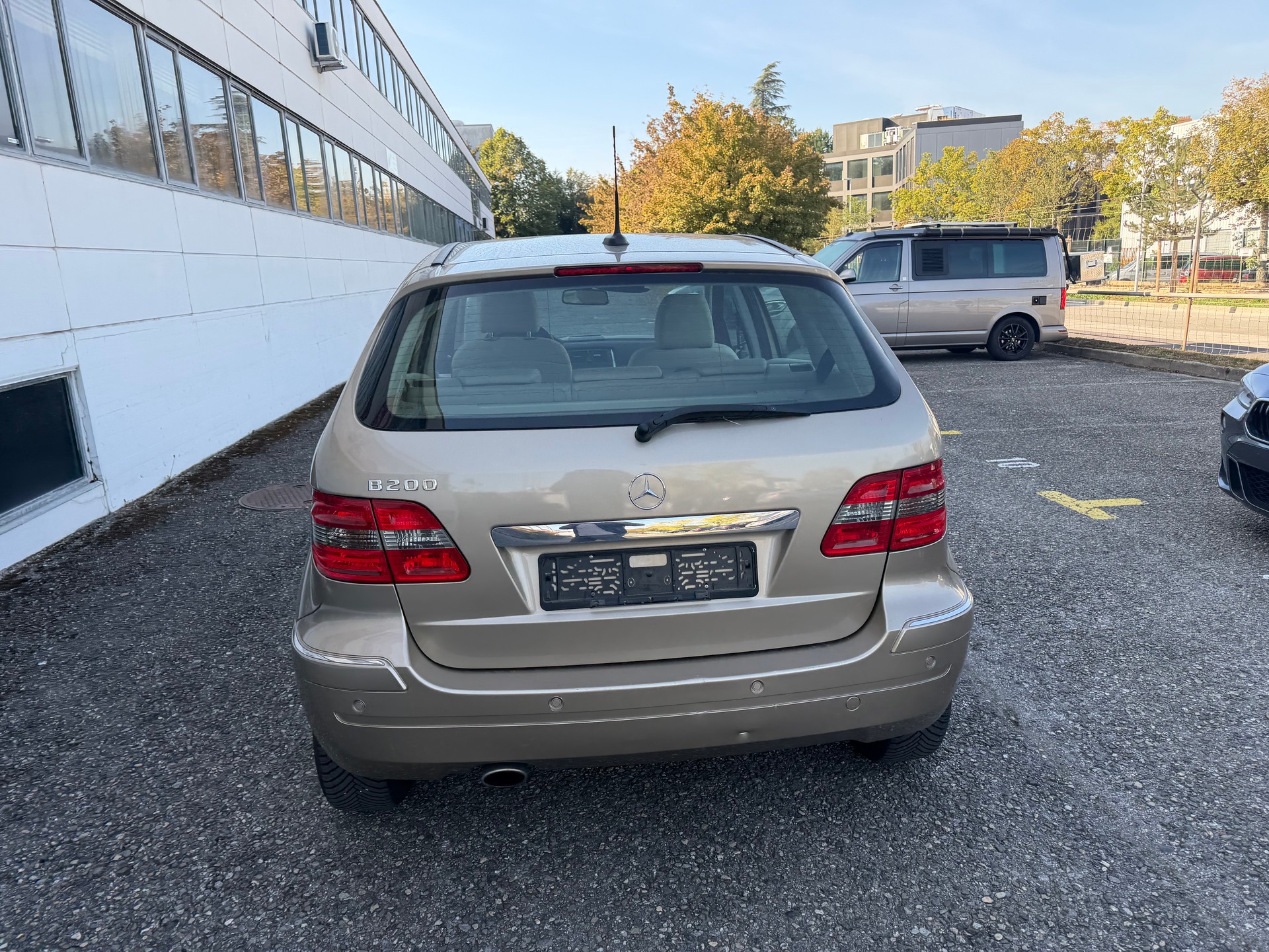 MERCEDES-BENZ B 200-image-5