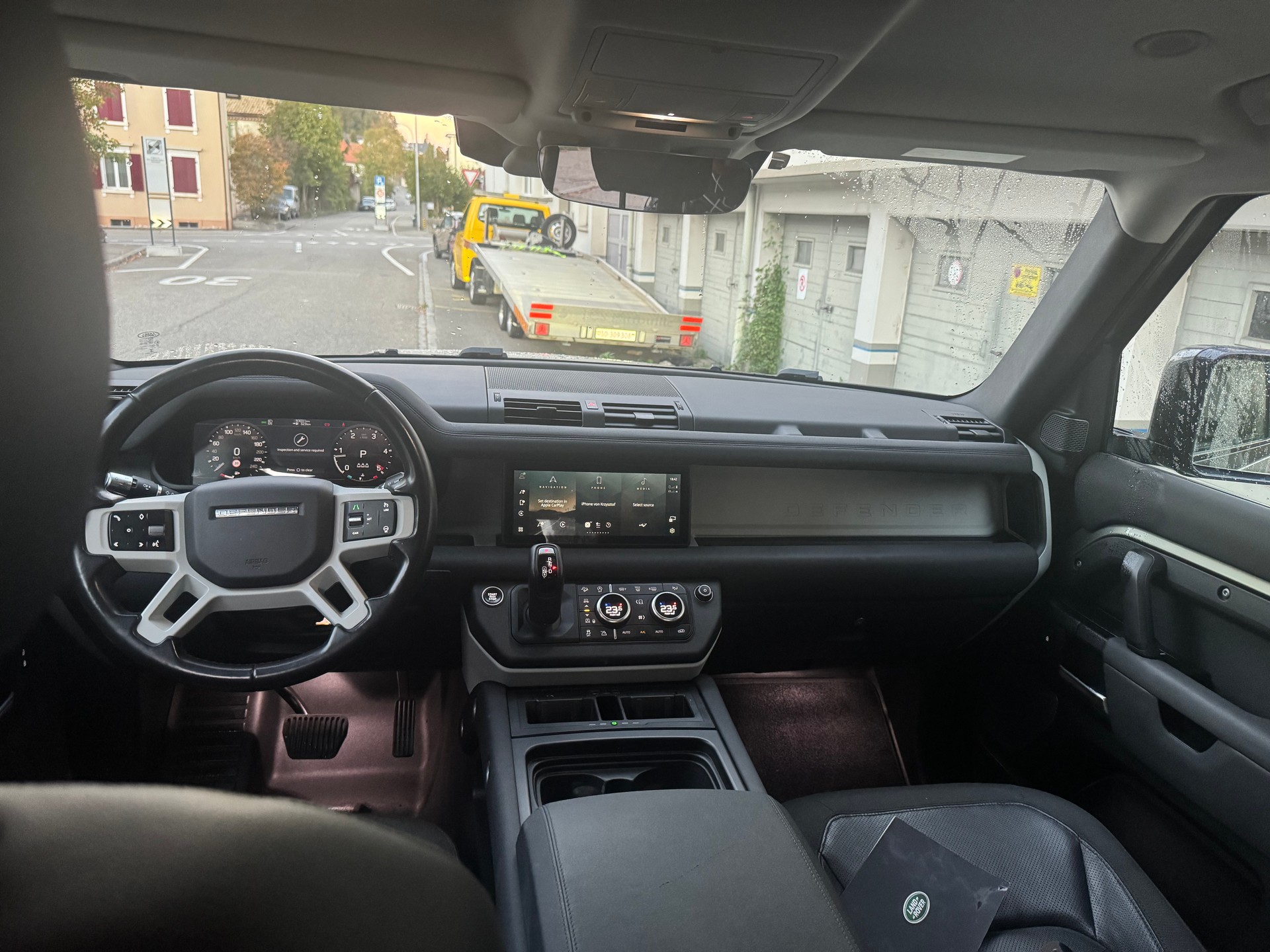 LAND ROVER Defender 110 D240 SD4 S AT8-image-5