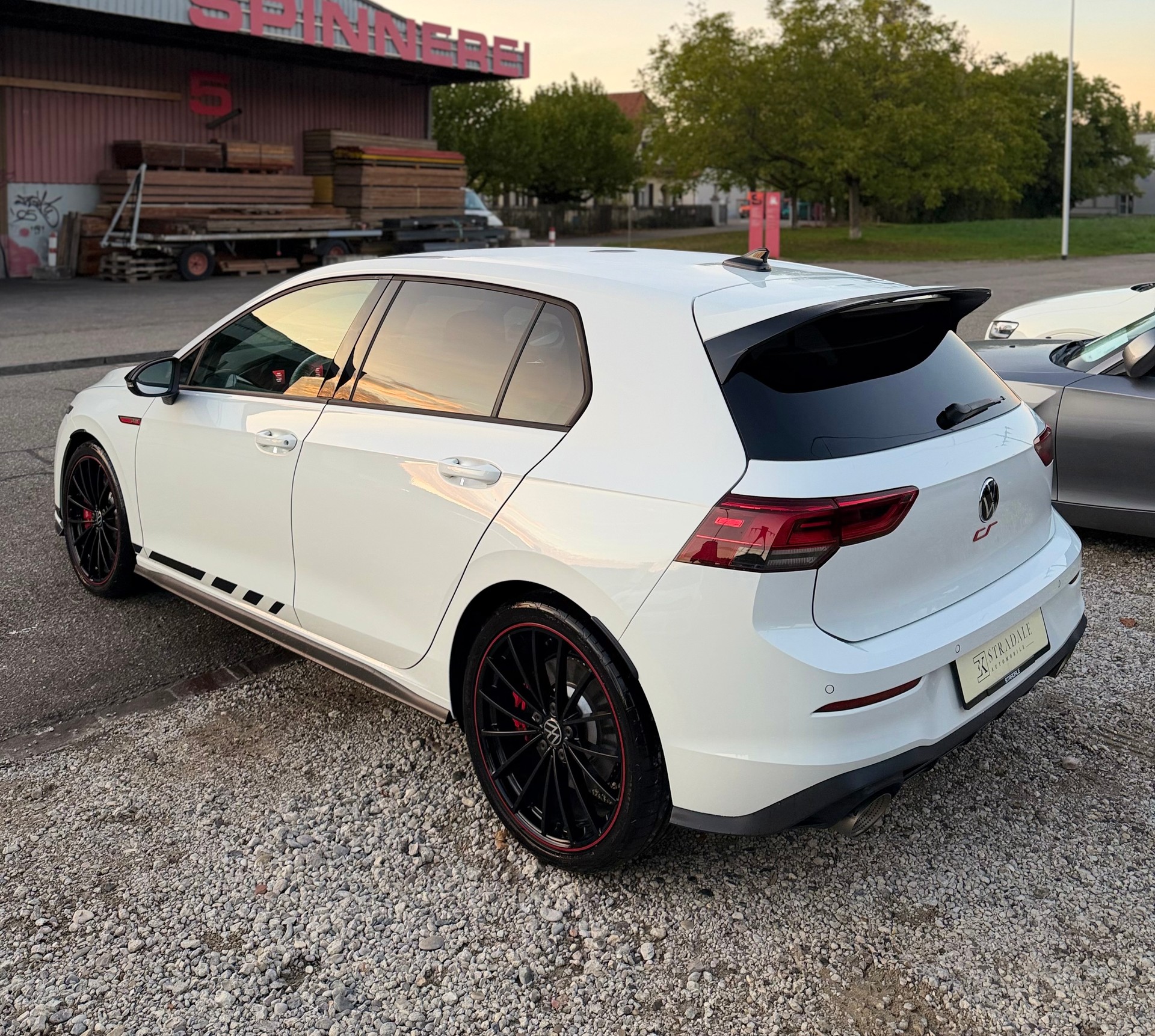 VW Golf 2.0 TSI GTI Clubsport DSG-image-8