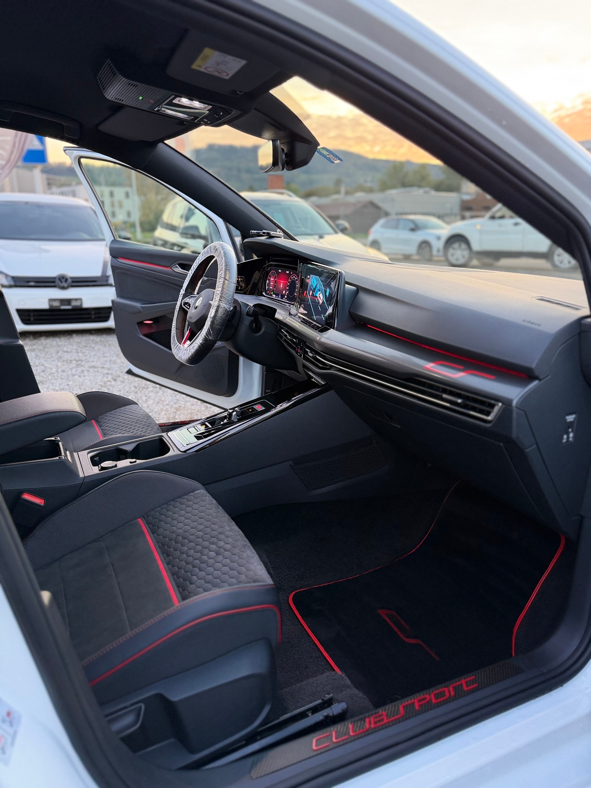 VW Golf 2.0 TSI GTI Clubsport DSG-image-11