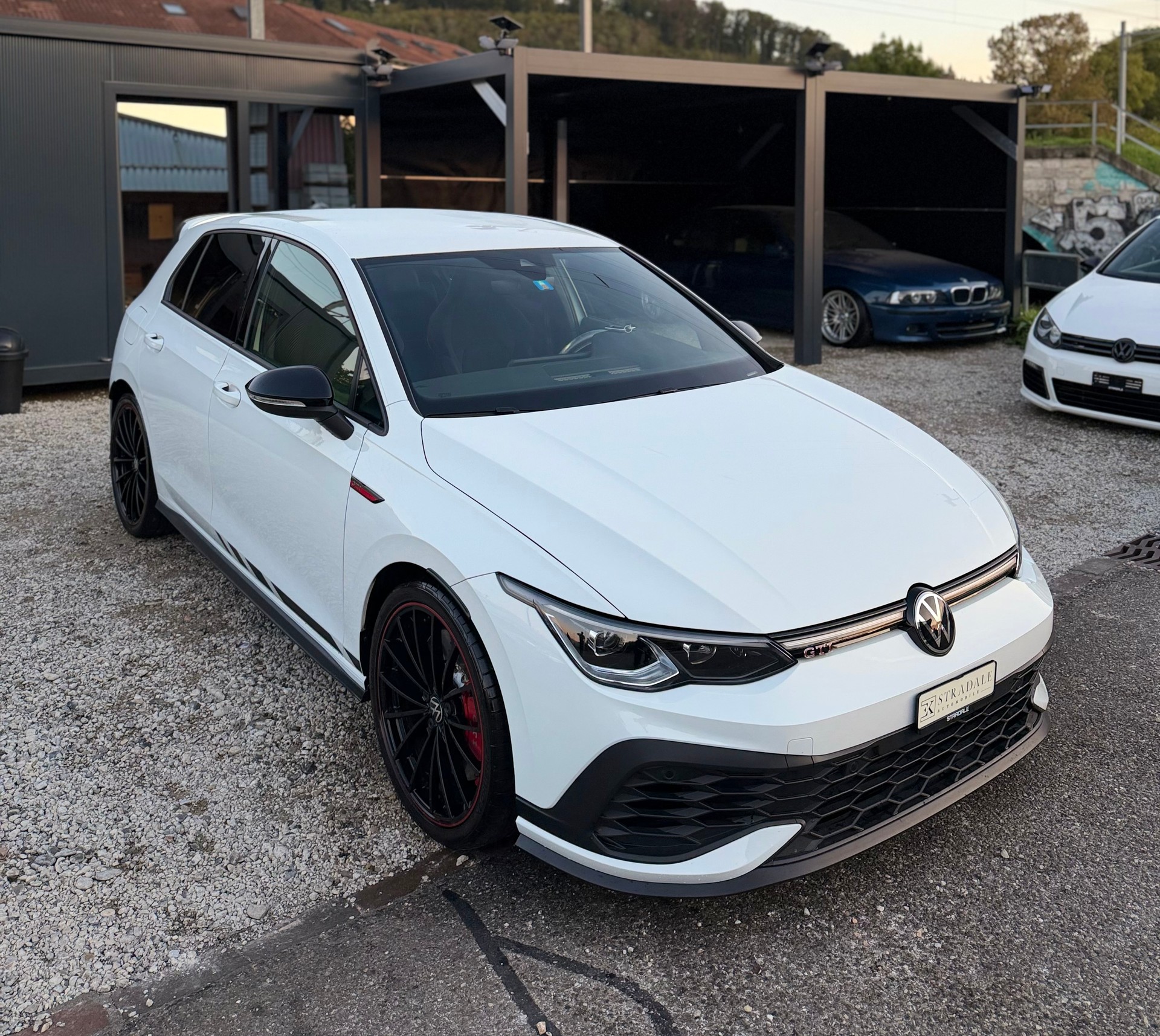 VW Golf 2.0 TSI GTI Clubsport DSG-image-2