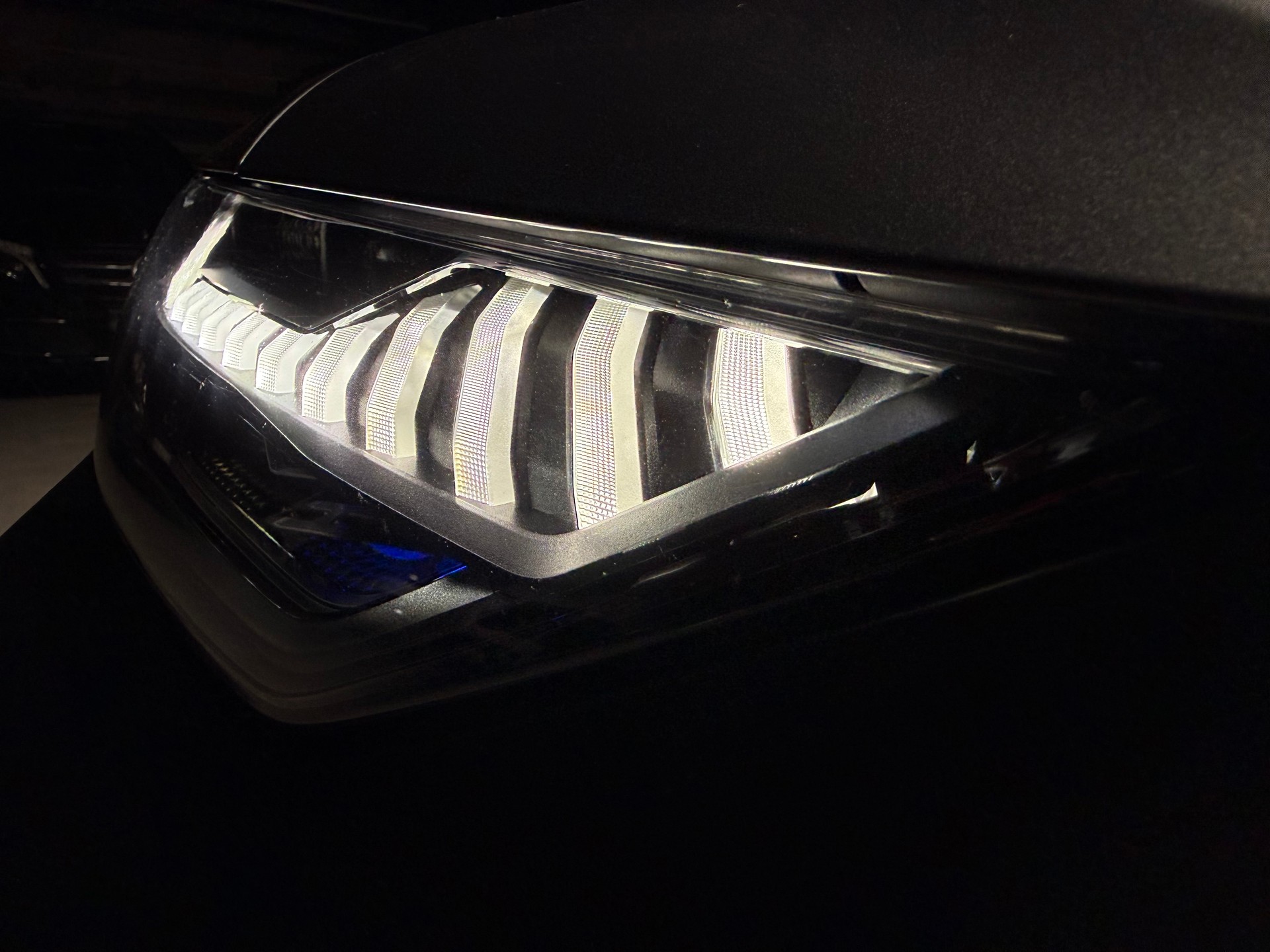 AUDI 4.0 V8 TFSI performance quattro T-Tronic / DaytonaGrau Matt Audi Exclusive / CH Auto ASSP+ / Werksgarantie-image-18