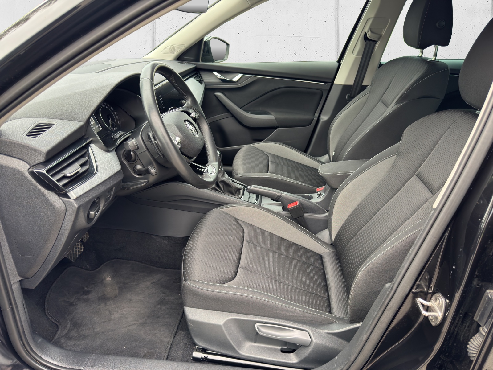 SKODA Kamiq 1.5 TSI Tour DSG-image-8