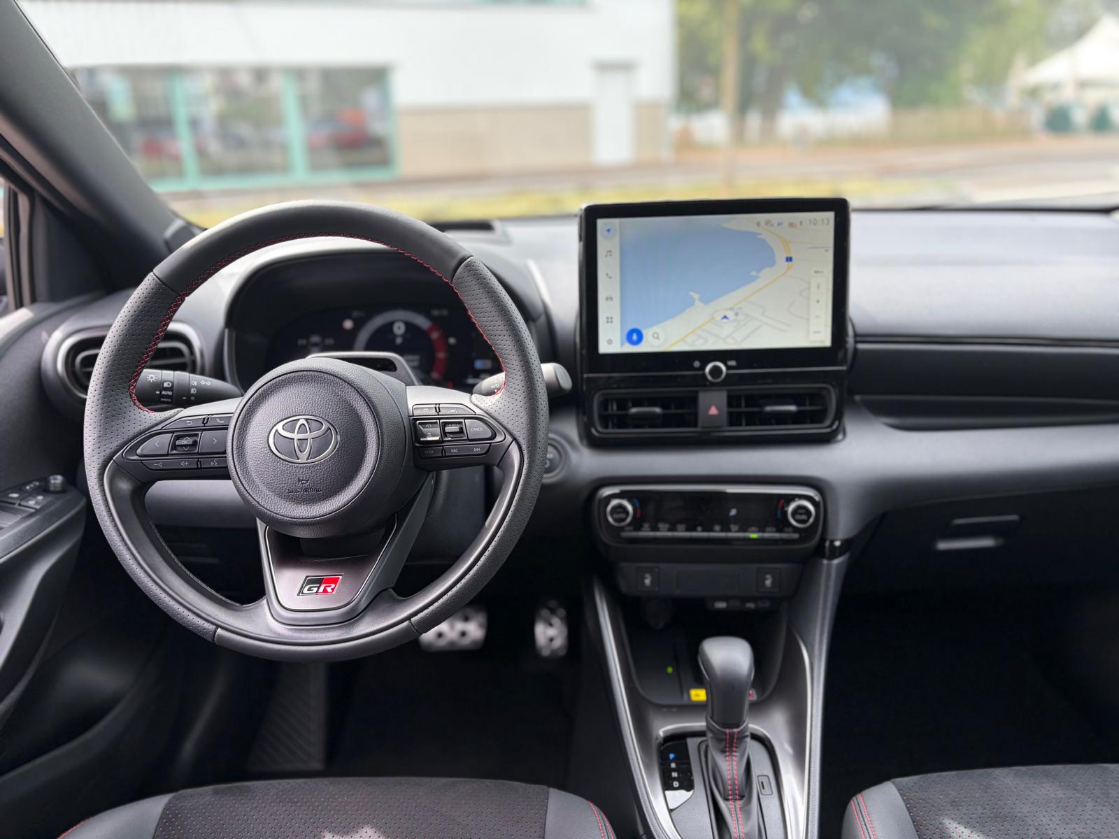 TOYOTA Yaris 1.5 GR Sport e-CVT-image-5