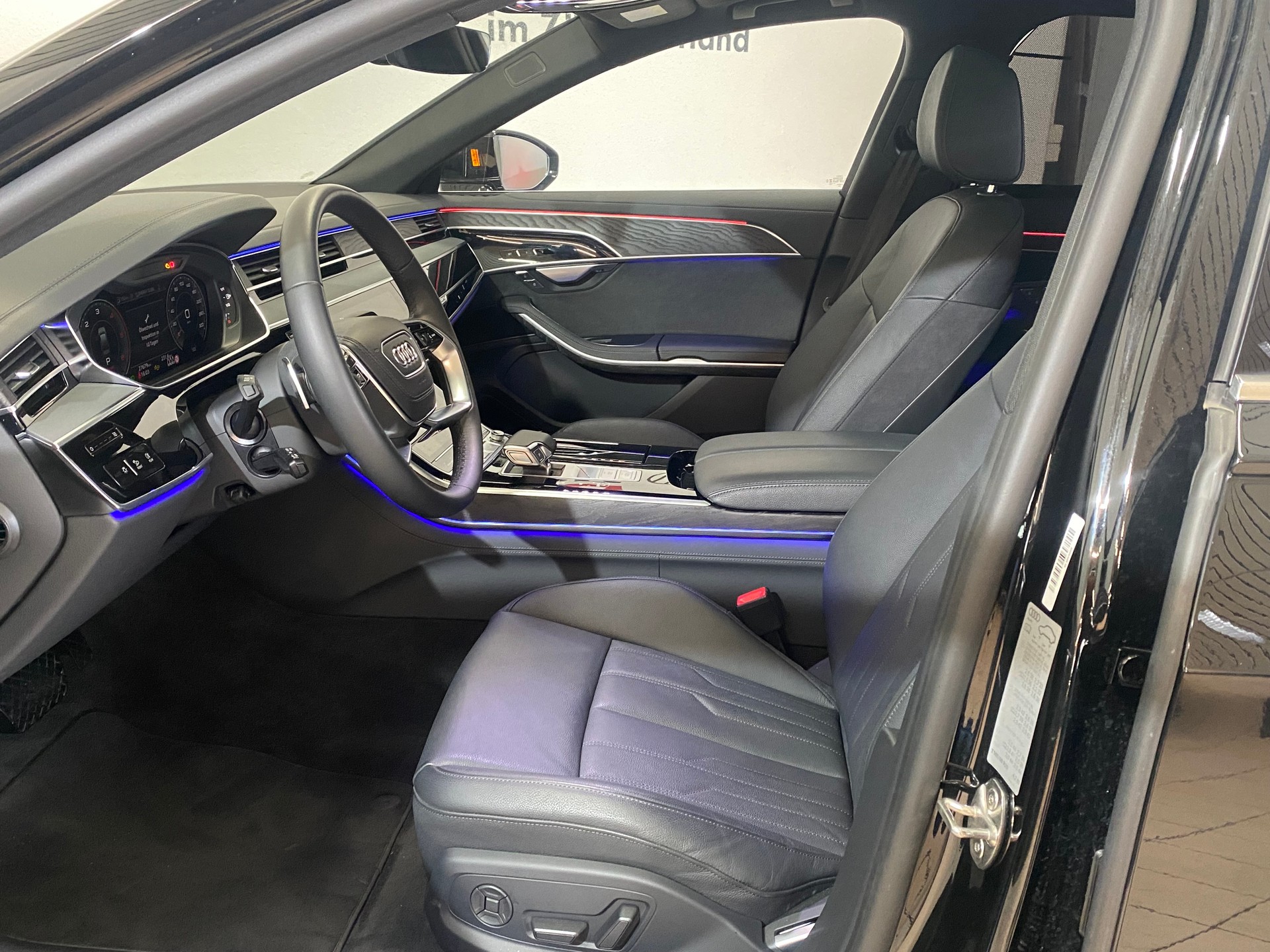 AUDI A8 50 TDI quattro tiptronic-image-9