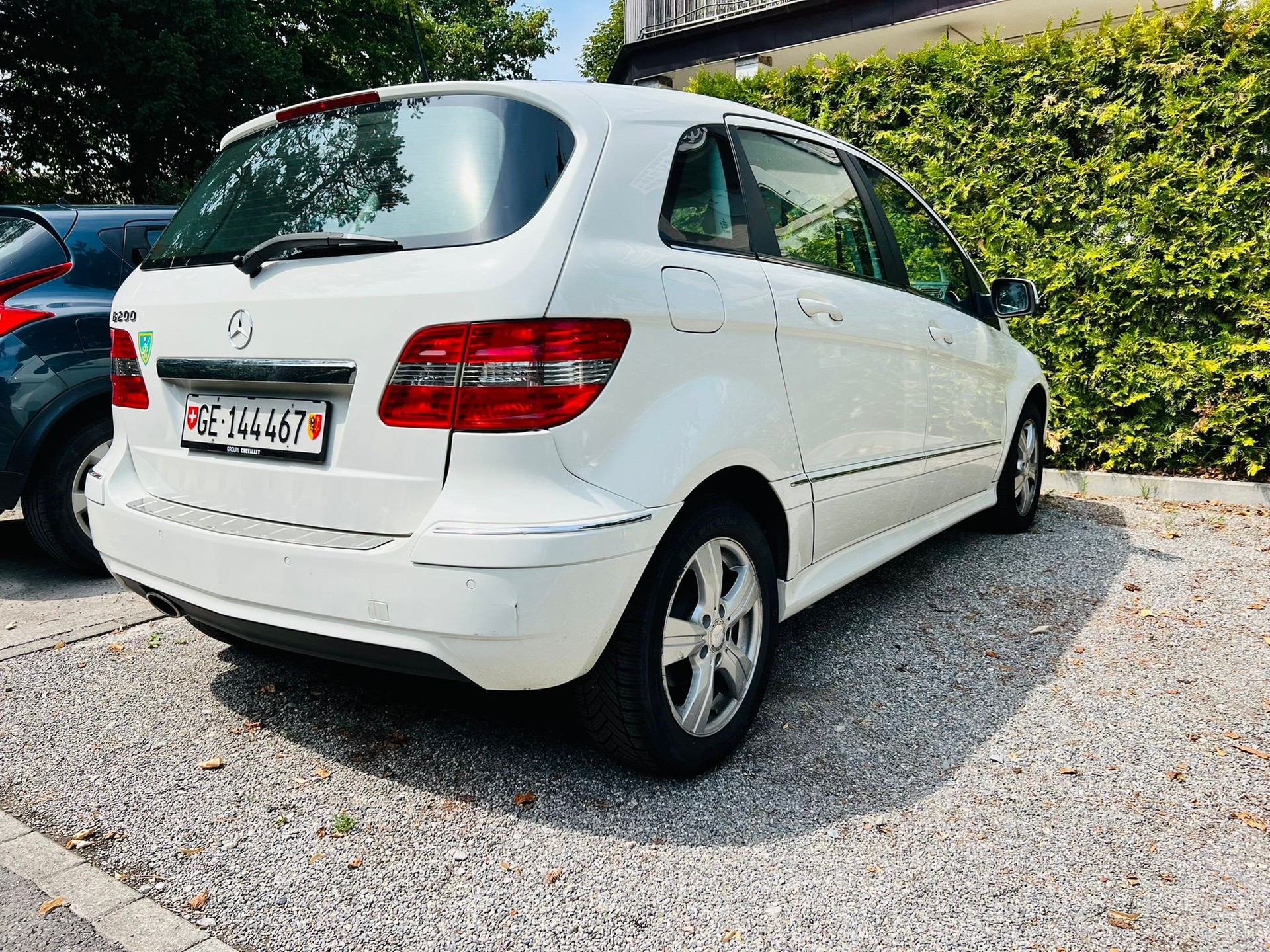 MERCEDES-BENZ B 200 Autotronic-image-2