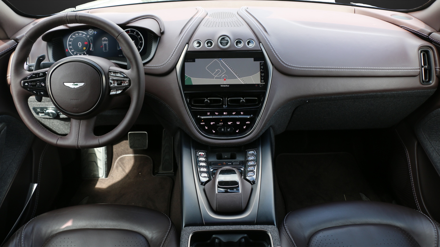 ASTON MARTIN DBX 4.0 V8-image-6