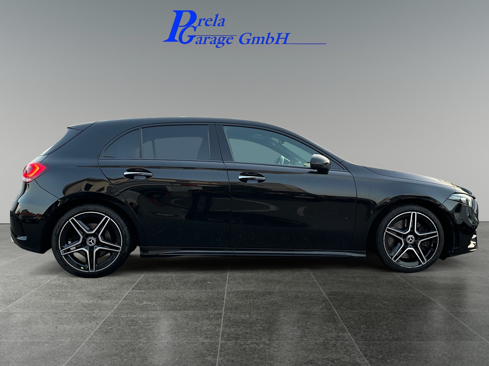 MERCEDES-BENZ A 250 4Matic AMG Line 4Matic 7G-DCT-image-4