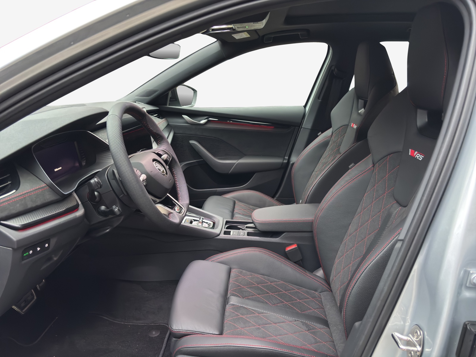 SKODA Octavia Combi 2.0 TSI DSG RS-image-7