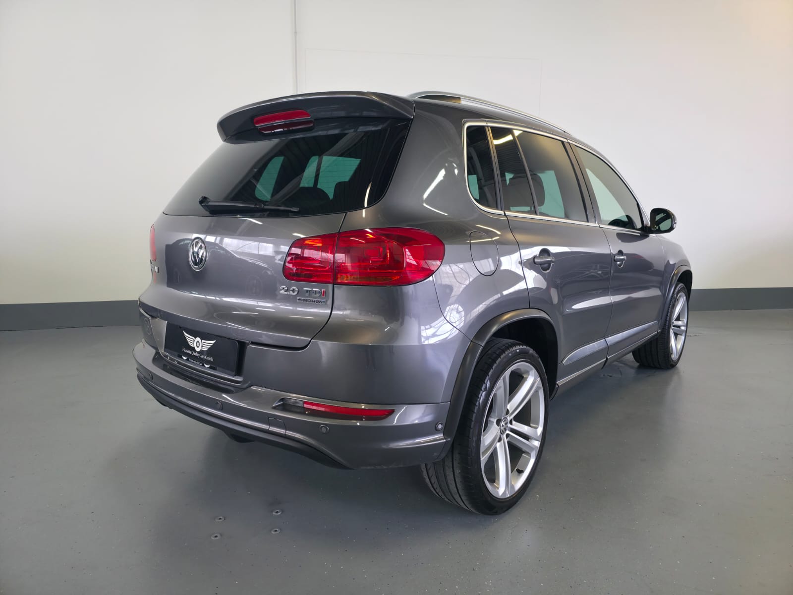 VW Tiguan 2.0 TDI BMT Salomon 4Motion DSG-image-10