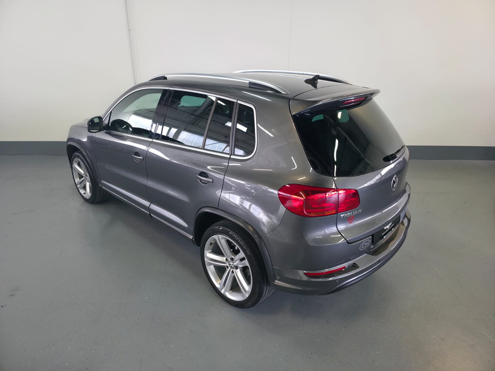 VW Tiguan 2.0 TDI BMT Salomon 4Motion DSG-image-11