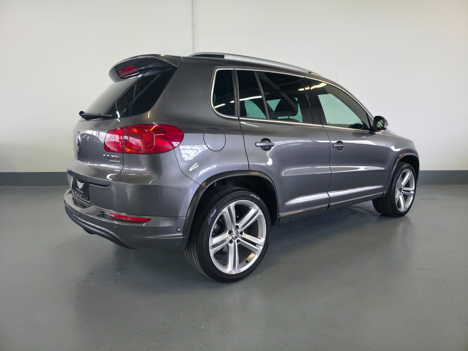 VW Tiguan 2.0 TDI BMT Salomon 4Motion DSG-image-9