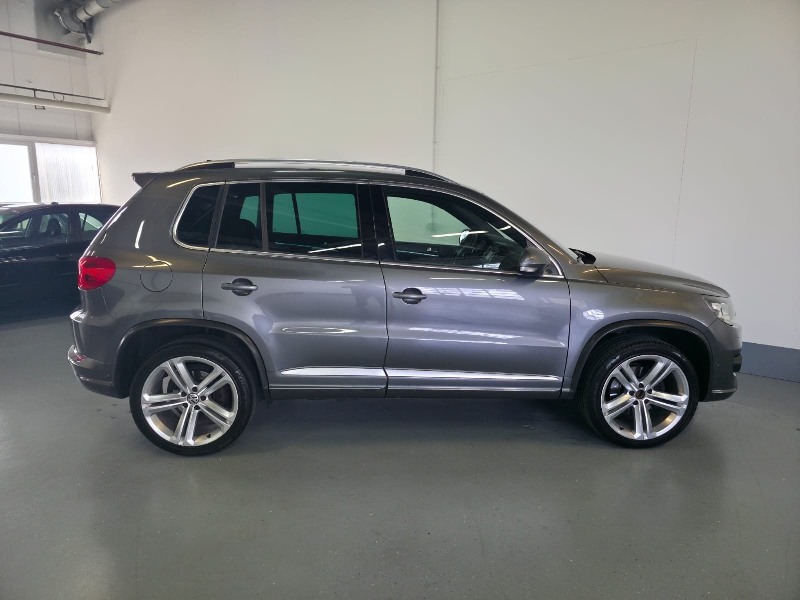 VW Tiguan 2.0 TDI BMT Salomon 4Motion DSG-image-6