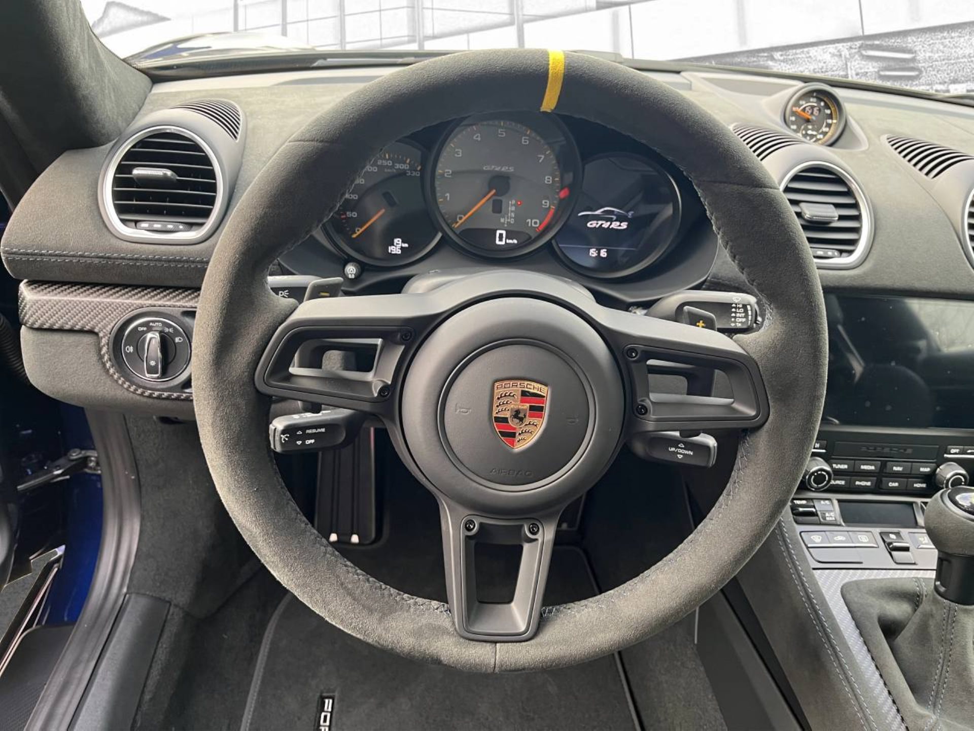 PORSCHE 718 Cayman GT4 RS-image-25
