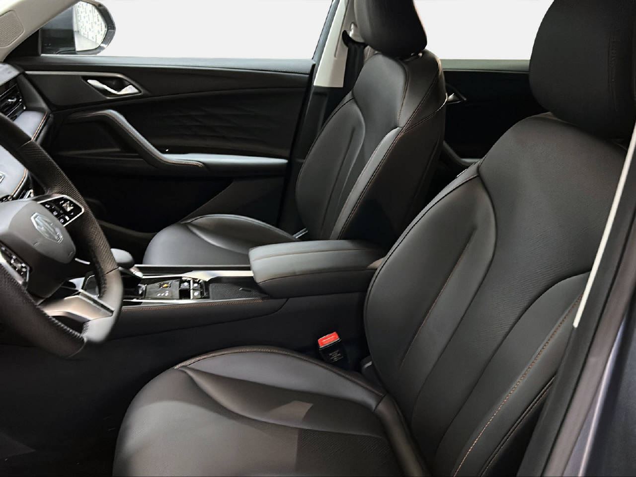 MG HS 1.5 Vti-Tech Luxury-image-11
