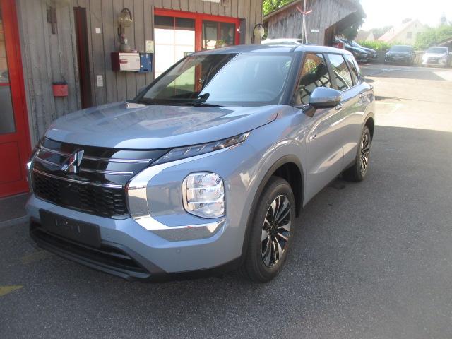 MITSUBISHI Outlander 2.4 PHEV Inform 4x4-image-2