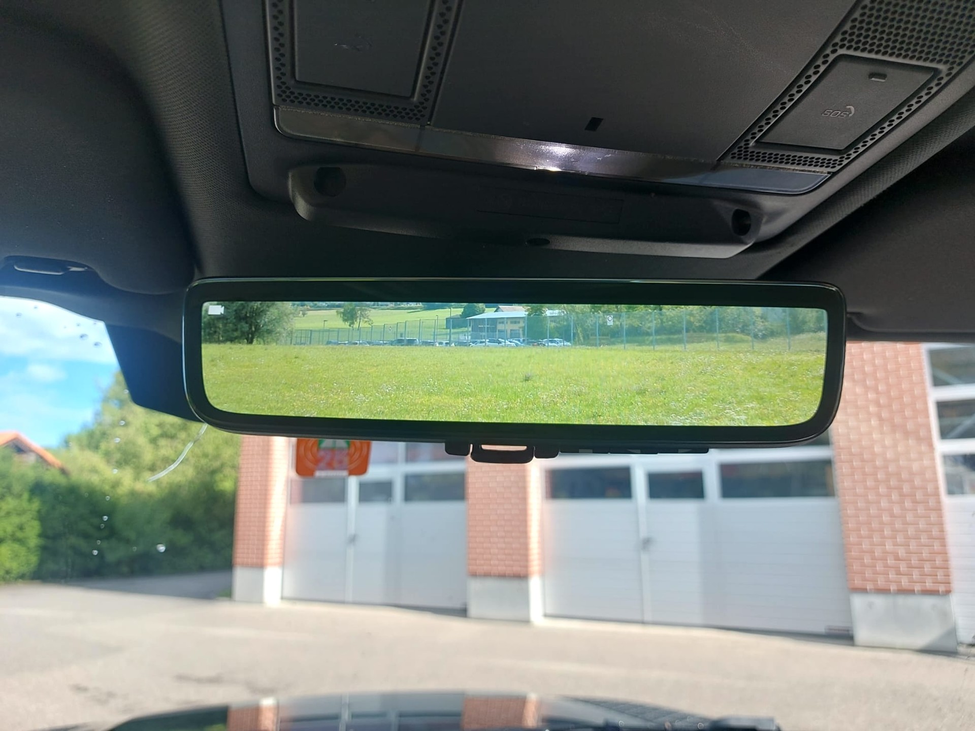 LAND ROVER Defender 110 3.0 D I6 200 AWD AT8-image-20