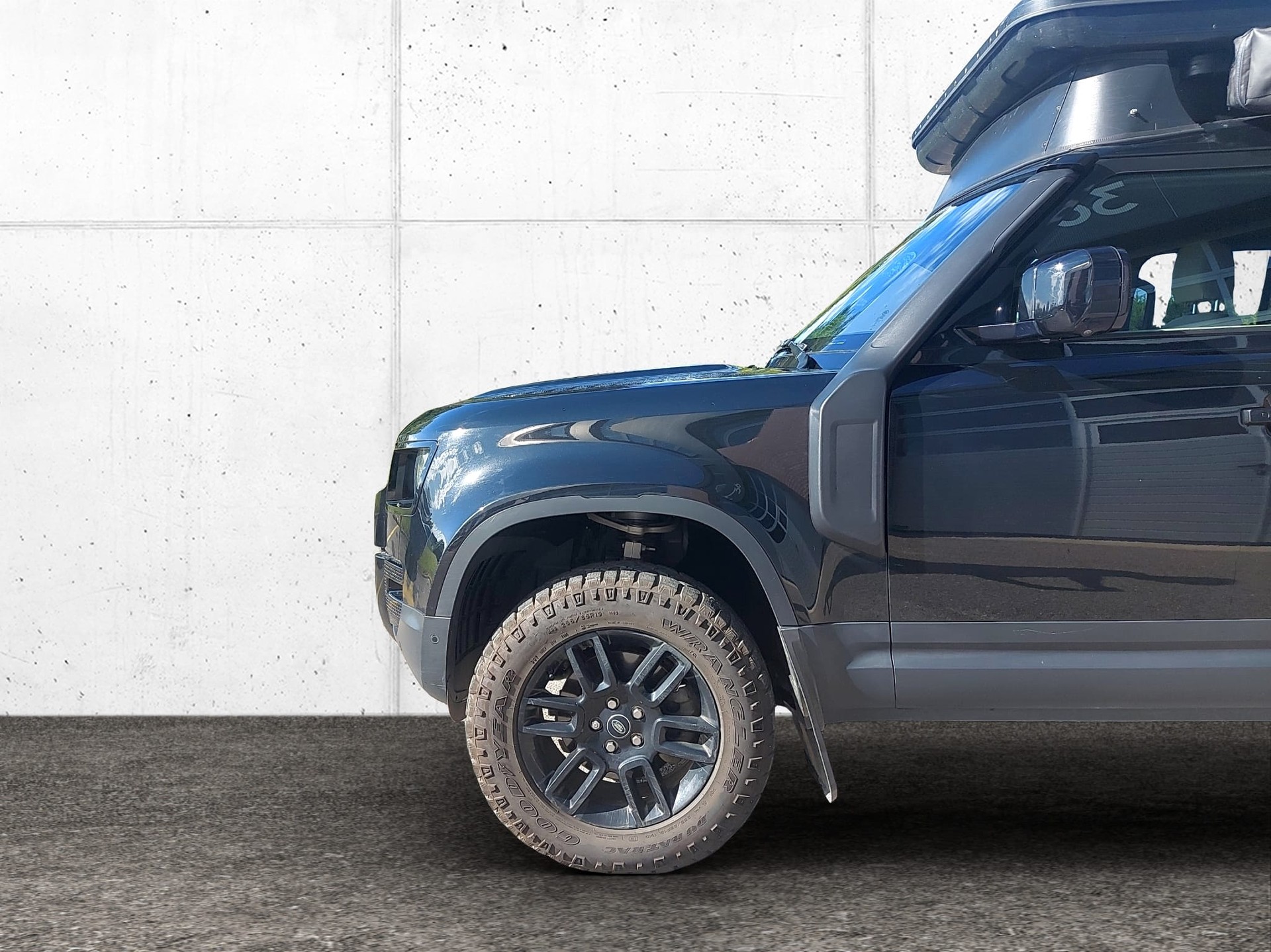 LAND ROVER Defender 110 3.0 D I6 200 AWD AT8-image-4