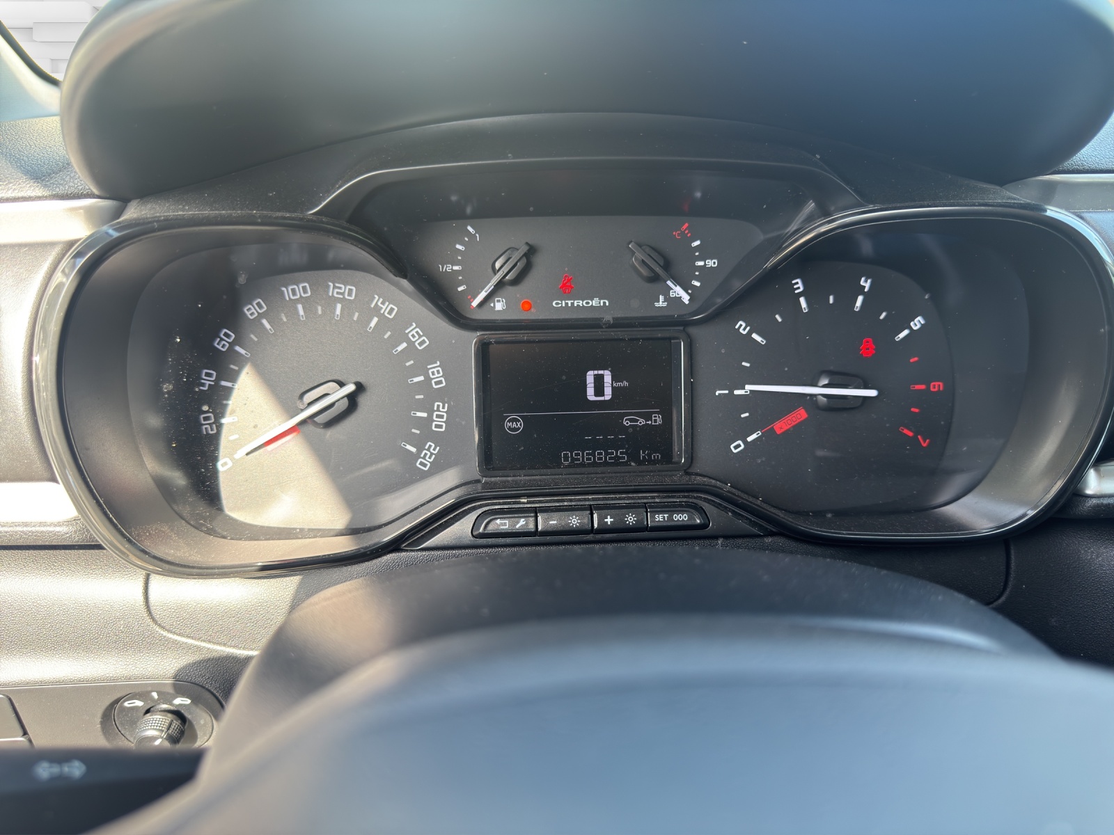 CITROEN C3 1.2i PureTech Feel-image-13