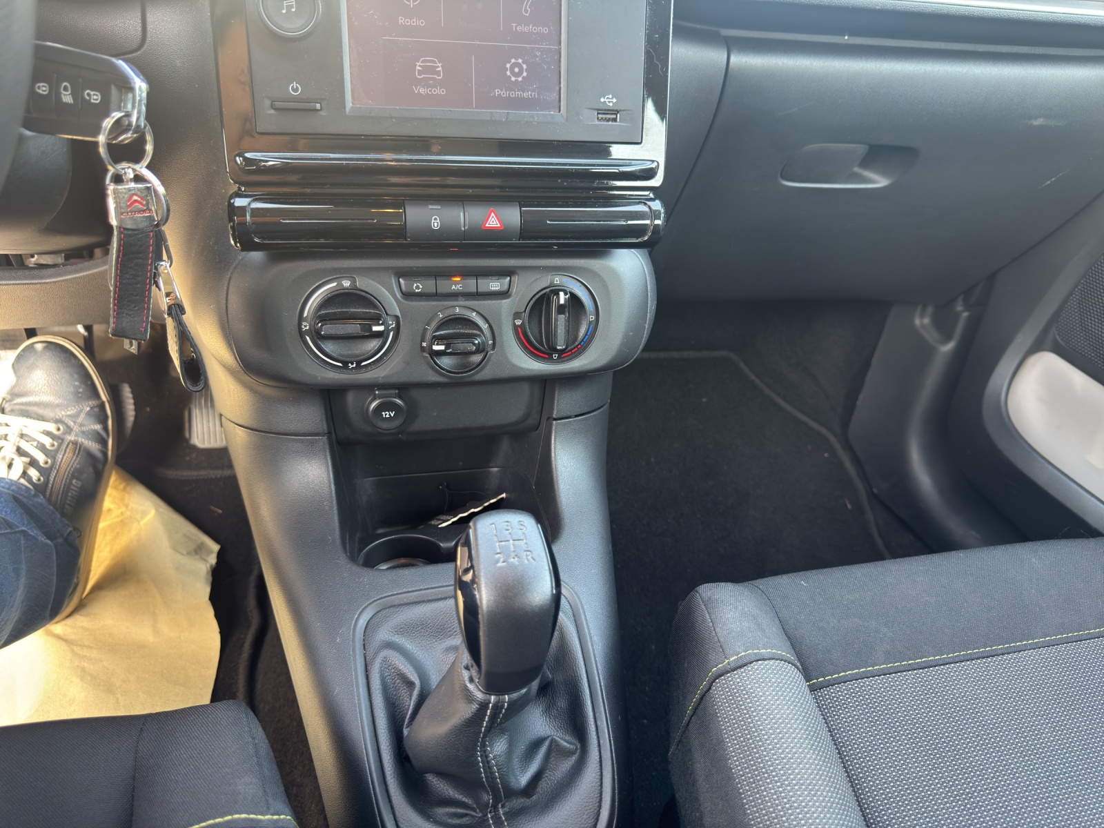 CITROEN C3 1.2i PureTech Feel-image-14