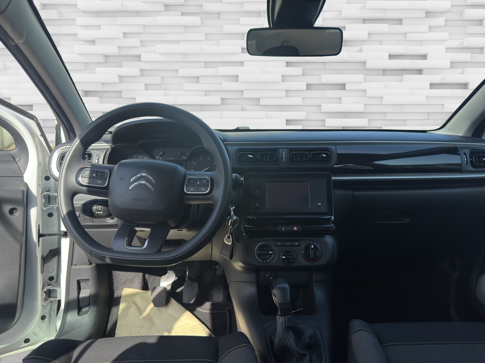 CITROEN C3 1.2i PureTech Feel-image-11