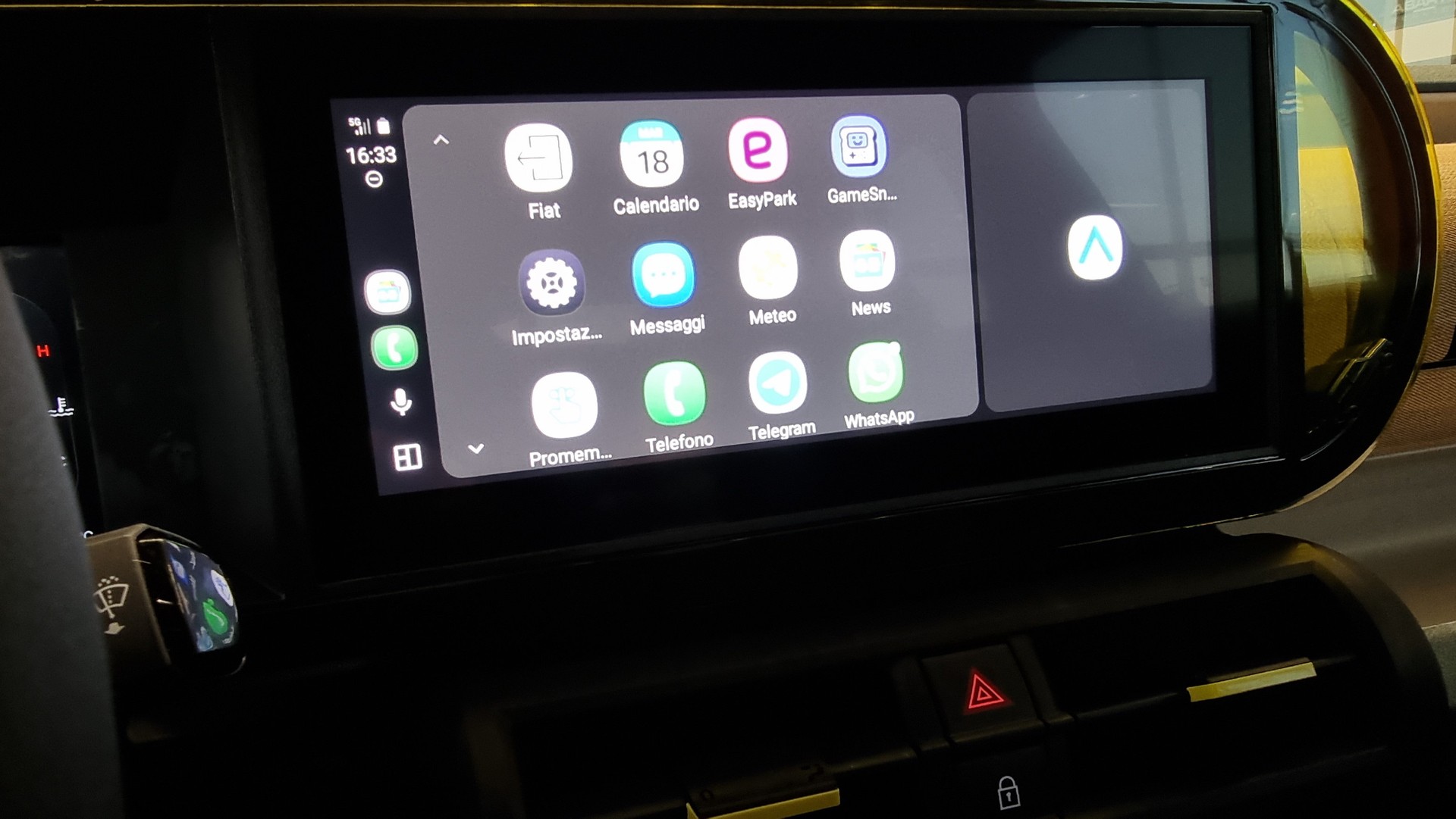 FIAT Grande Panda 1.2 Hybrid 110 PS La Prima-image-18