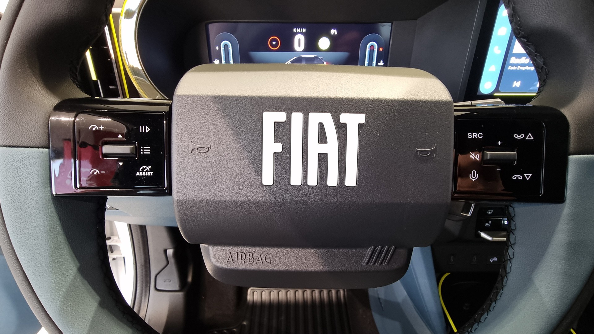 FIAT Grande Panda 1.2 Hybrid 110 PS La Prima-image-11