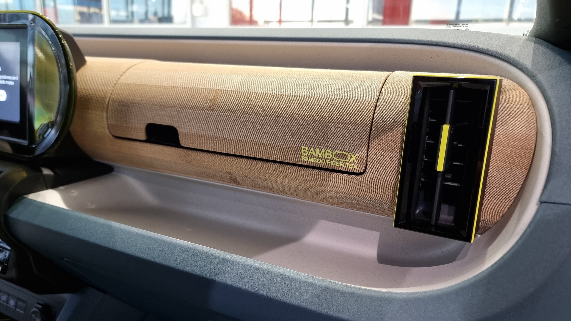 FIAT Grande Panda 1.2 Hybrid 110 PS La Prima-image-15