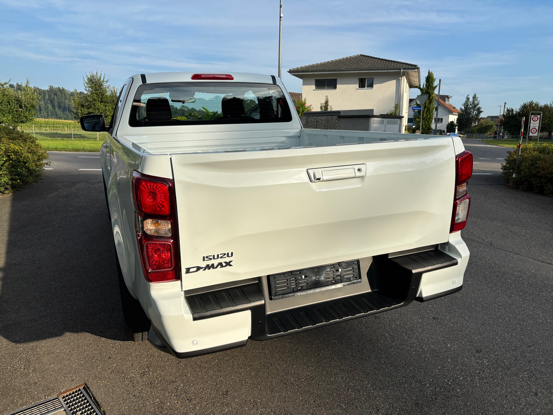 ISUZU D-MAX 1.9 SpaceCab N60BB+ 4x4-image-1