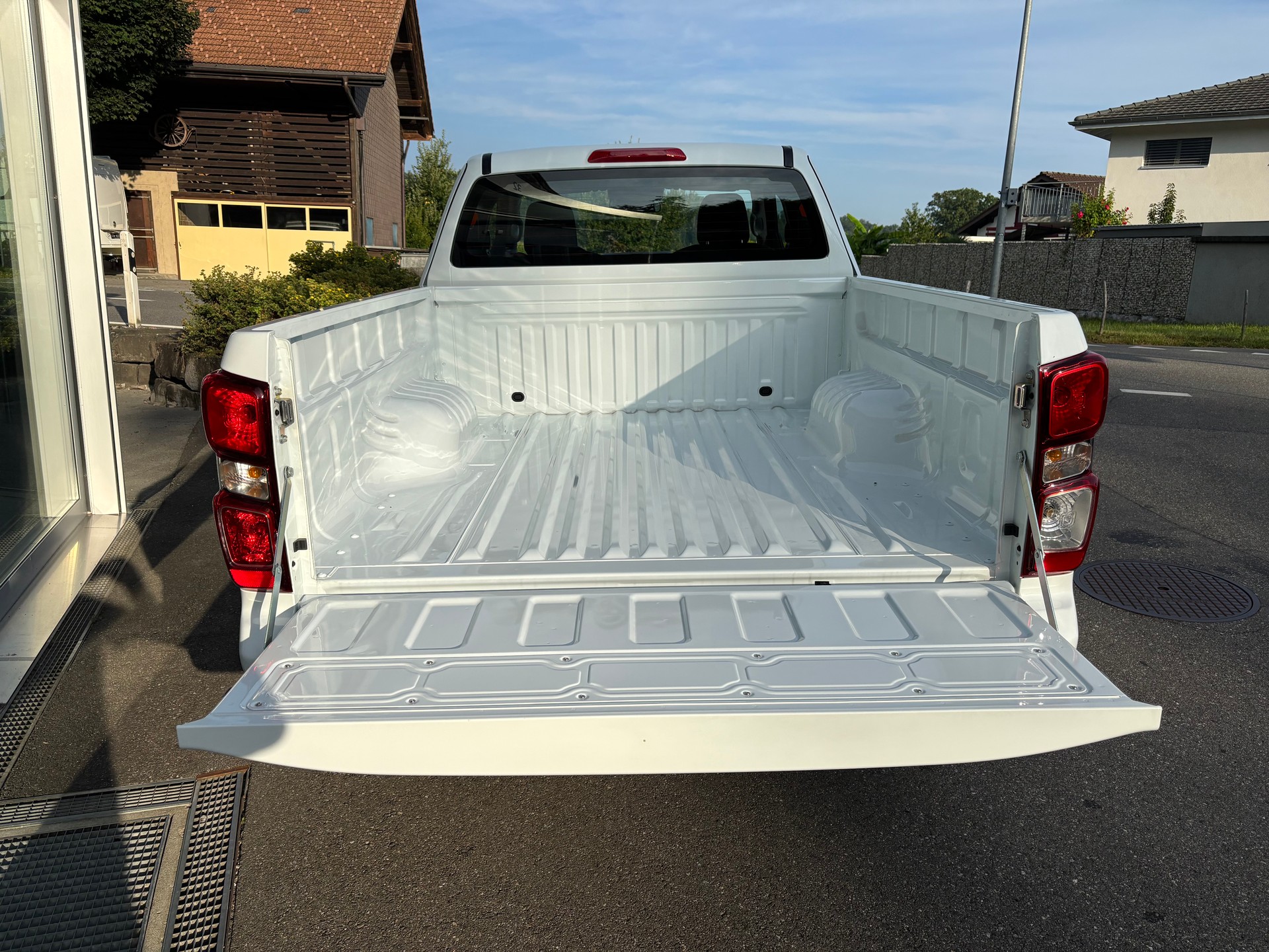 ISUZU D-MAX 1.9 SpaceCab N60BB+ 4x4-image-4