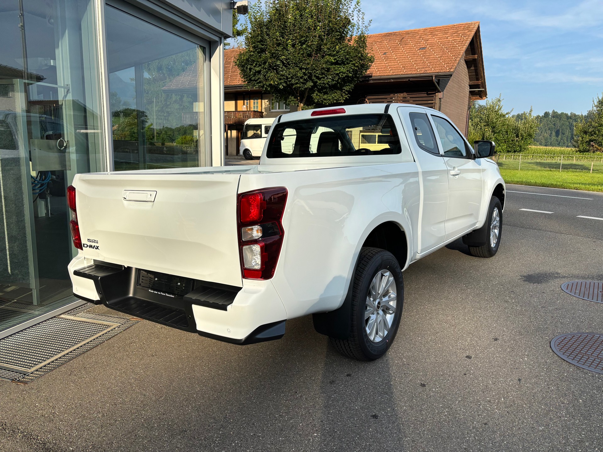 ISUZU D-MAX 1.9 SpaceCab N60BB+ 4x4-image-2