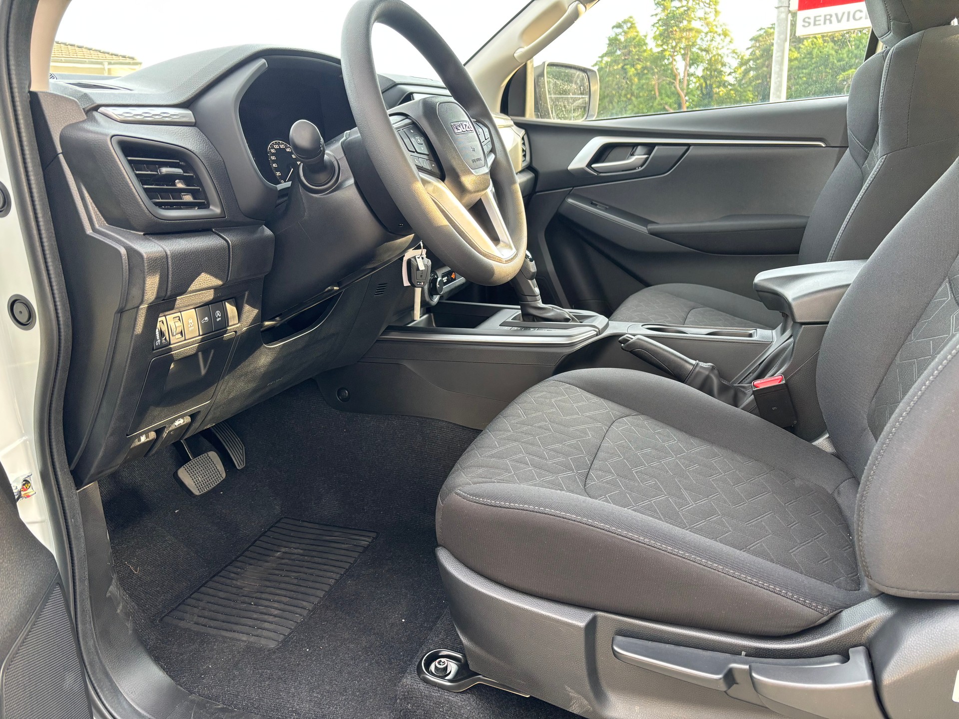 ISUZU D-MAX 1.9 SpaceCab N60BB+ 4x4-image-8