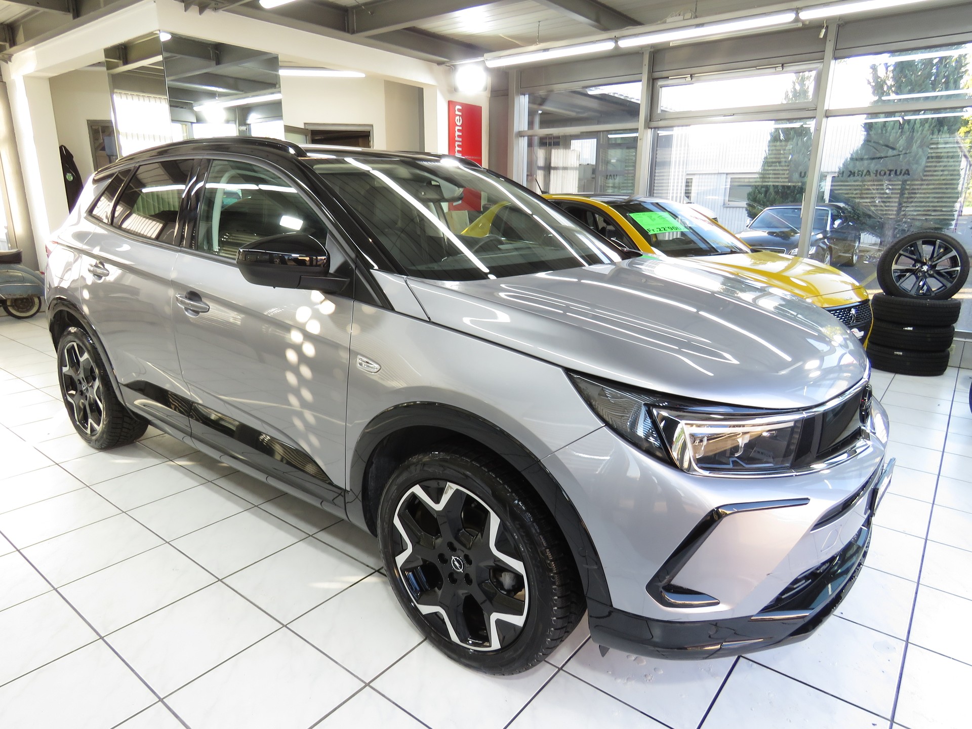 OPEL Grandland 1.2i TP GS Line Automatik-image-2