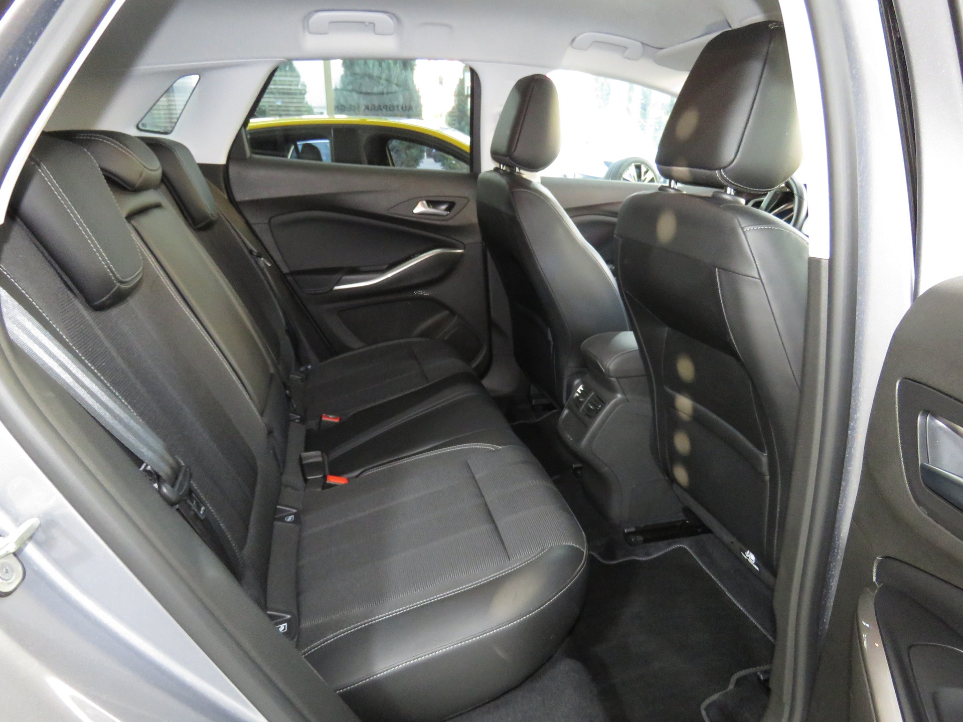 OPEL Grandland 1.2i TP GS Line Automatik-image-11
