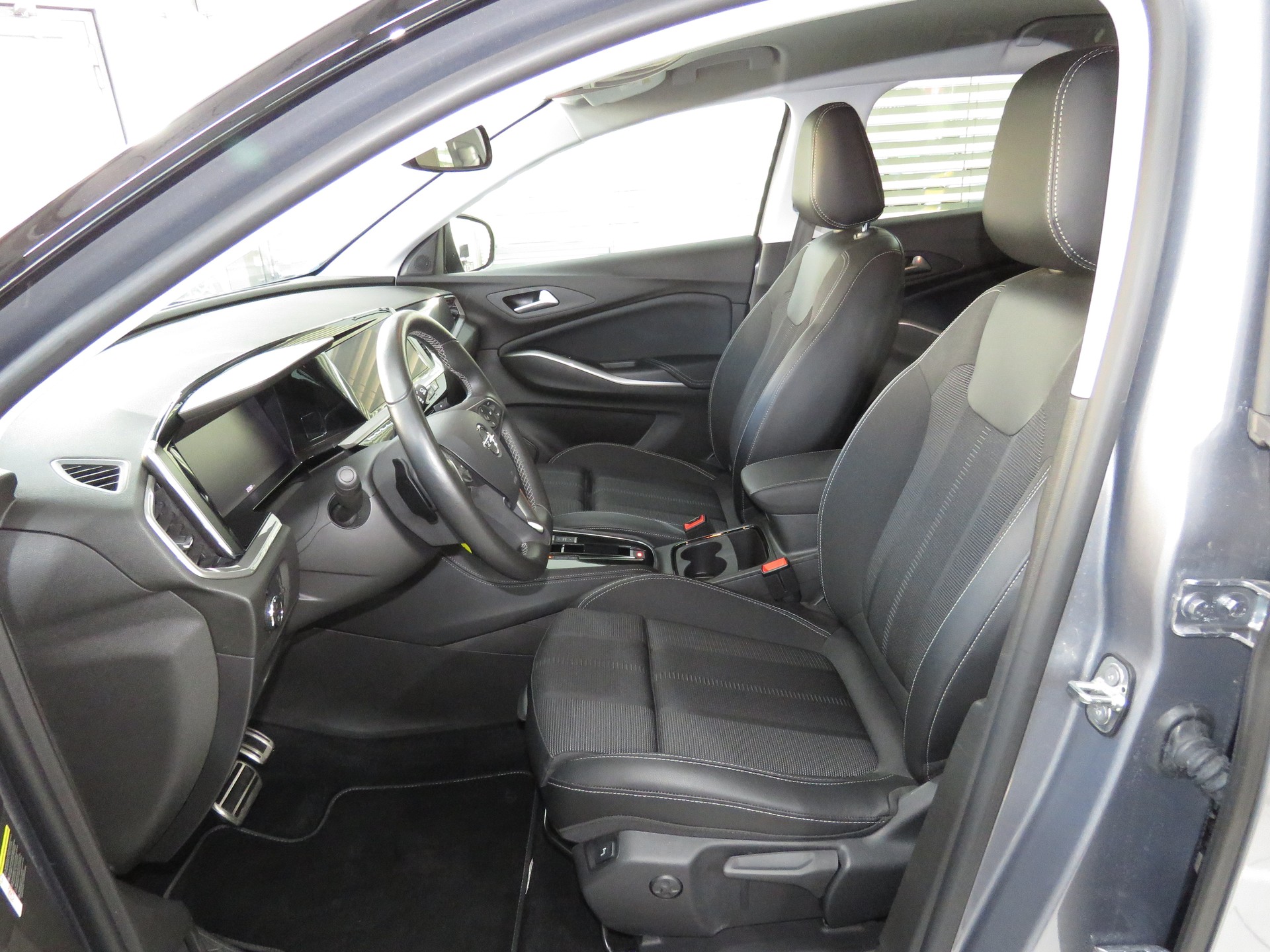 OPEL Grandland 1.2i TP GS Line Automatik-image-7